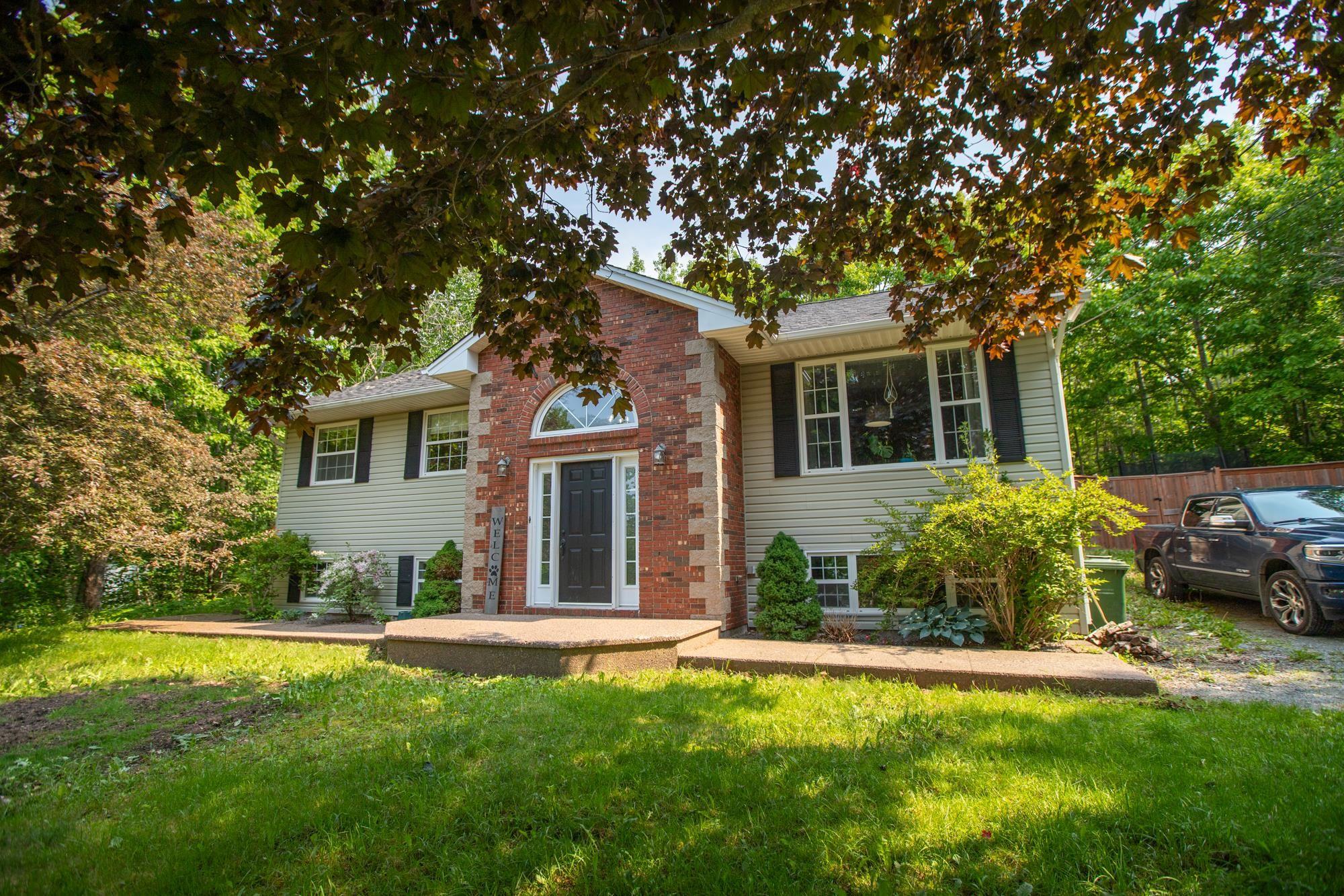 $689,900.00: 18 Bolton Drive, Fall River