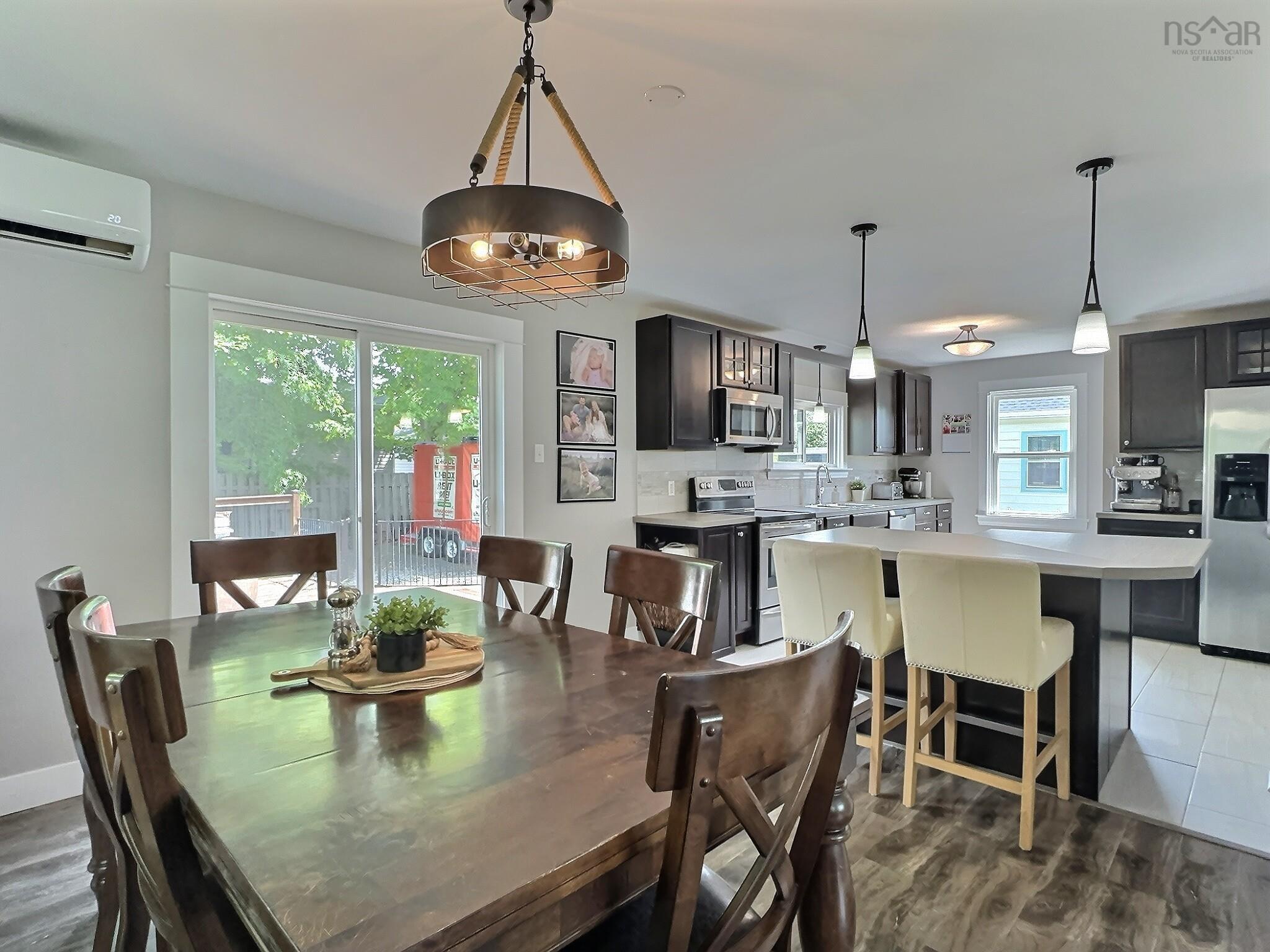 $369,000.00: 1395 East Prince Street, Salmon River