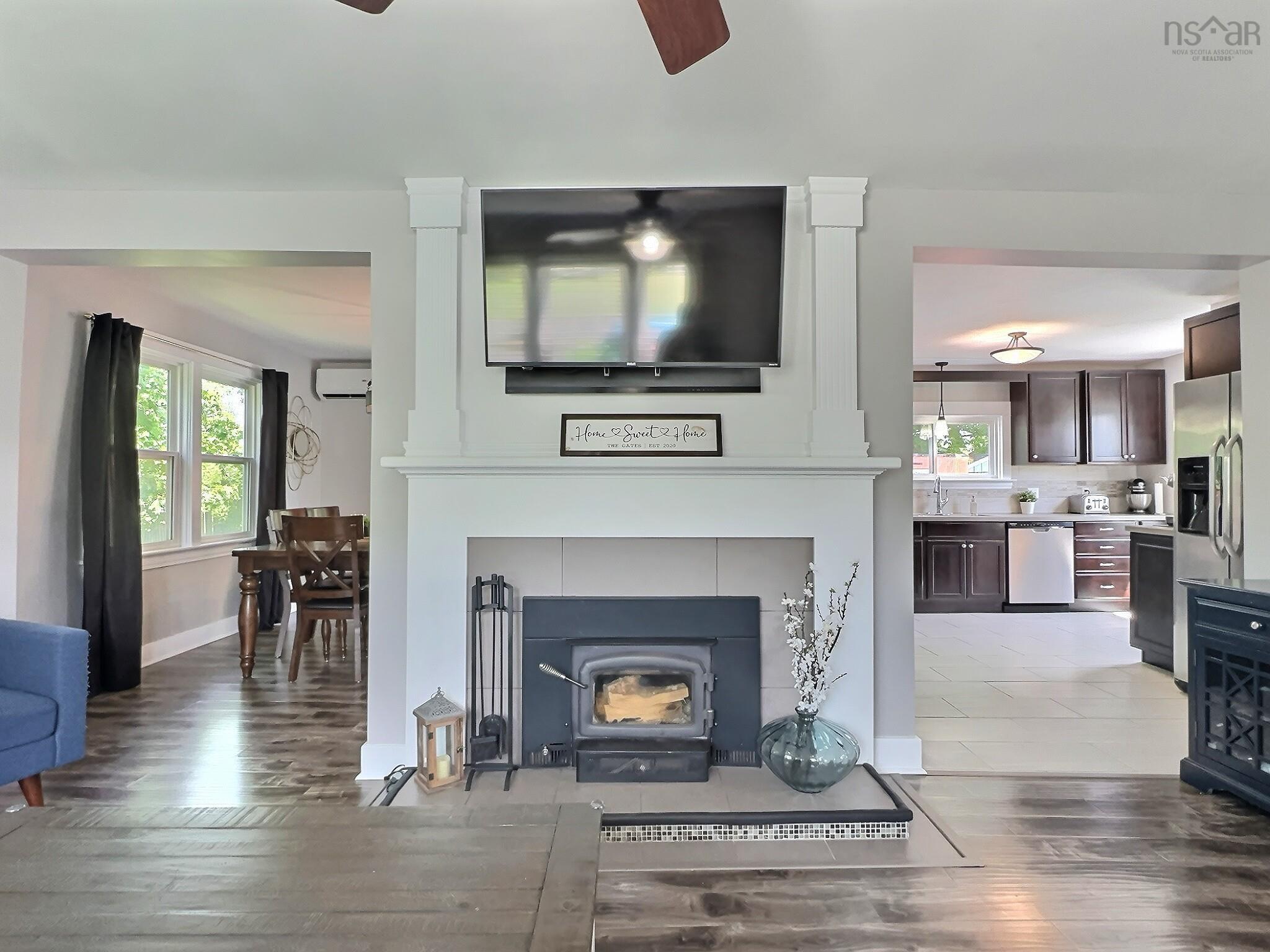 $369,000.00: 1395 East Prince Street, Salmon River