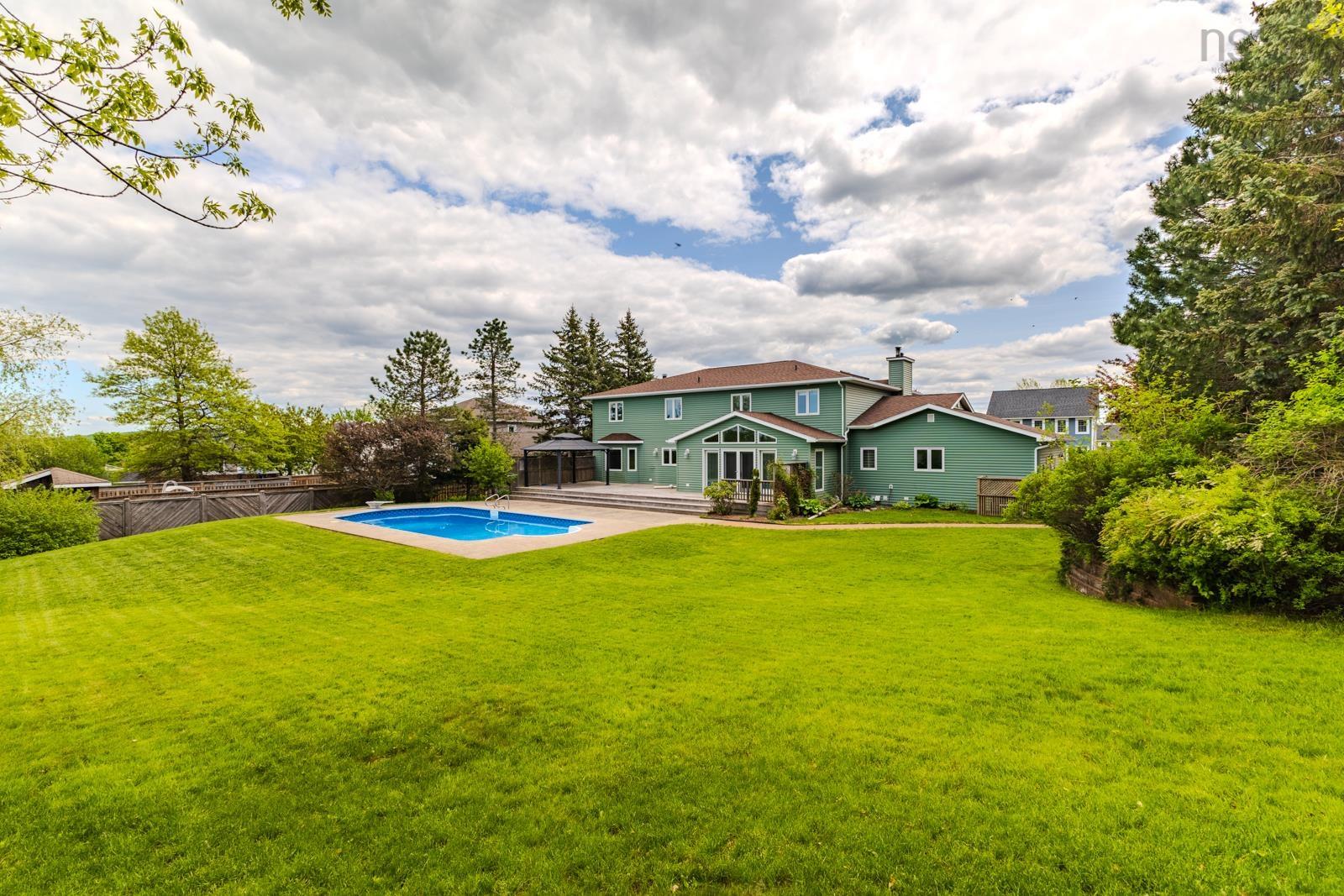 $950,000.00: 252 Blue Heron Dr., New Glasgow
