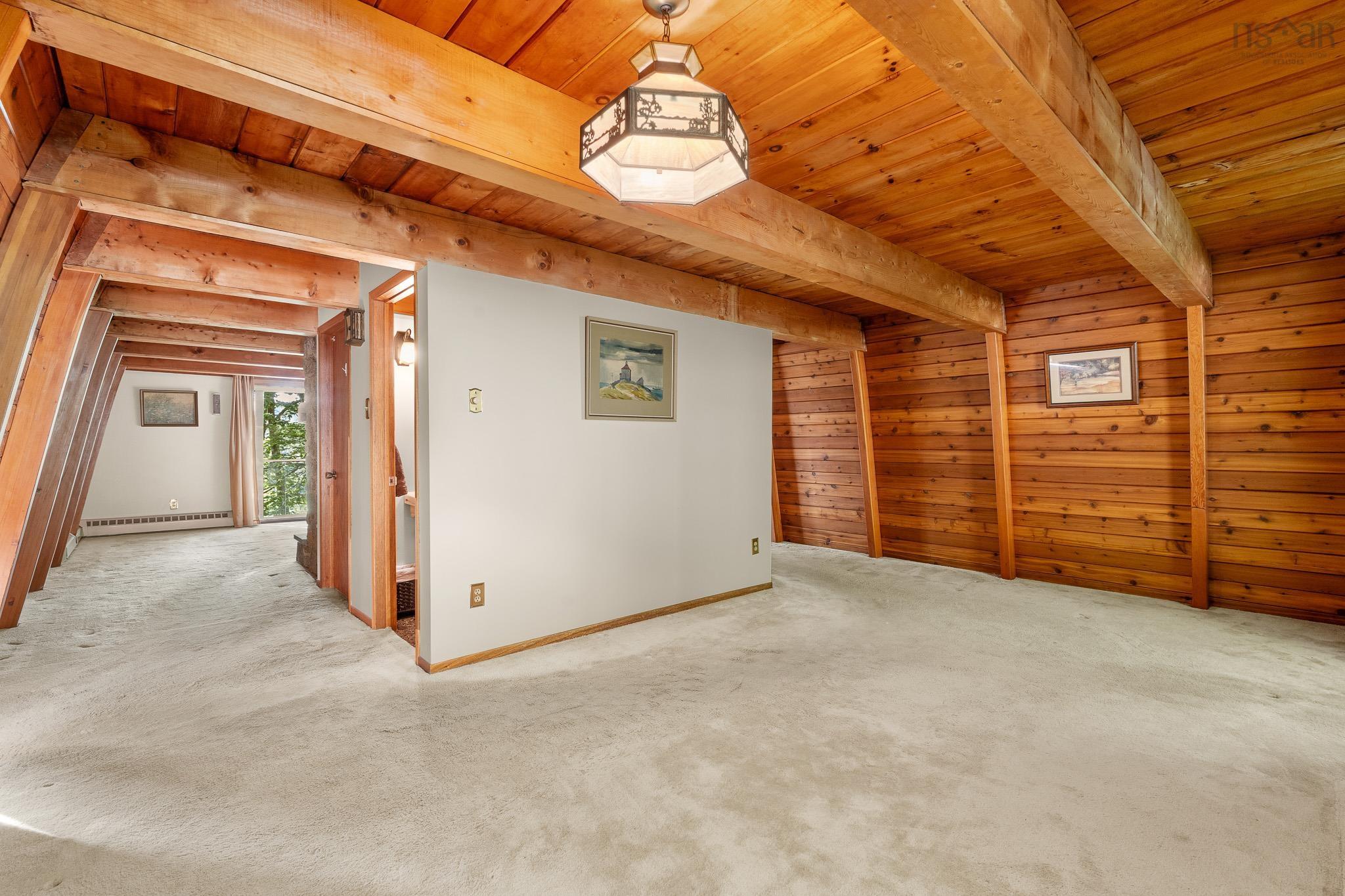 $625,000.00: 412 Lockview Road, Fall River