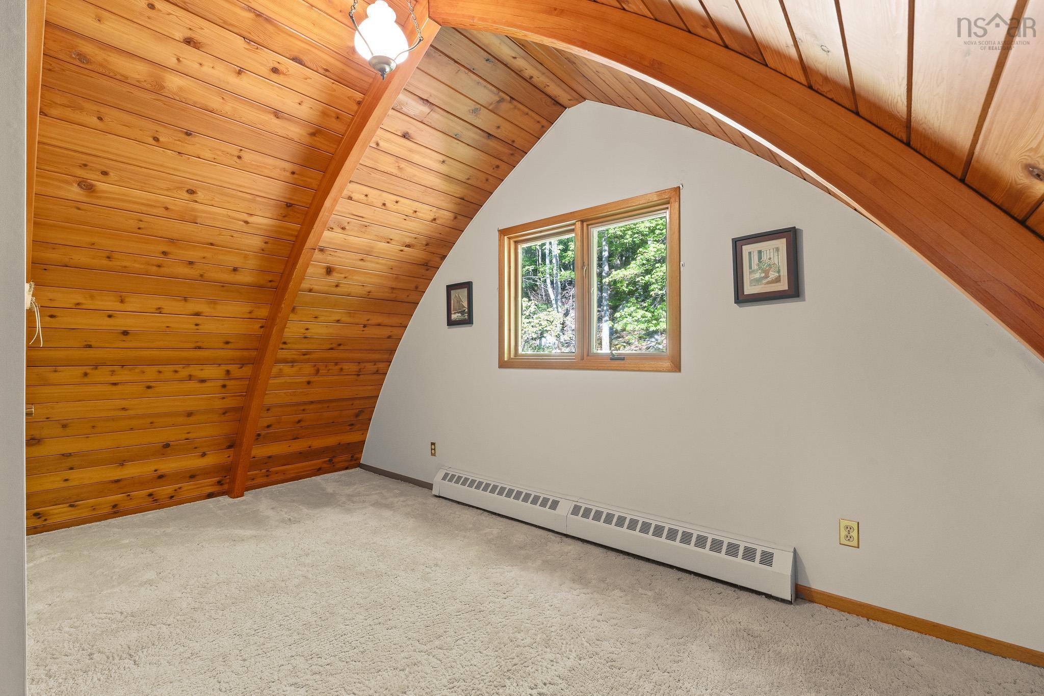 $625,000.00: 412 Lockview Road, Fall River