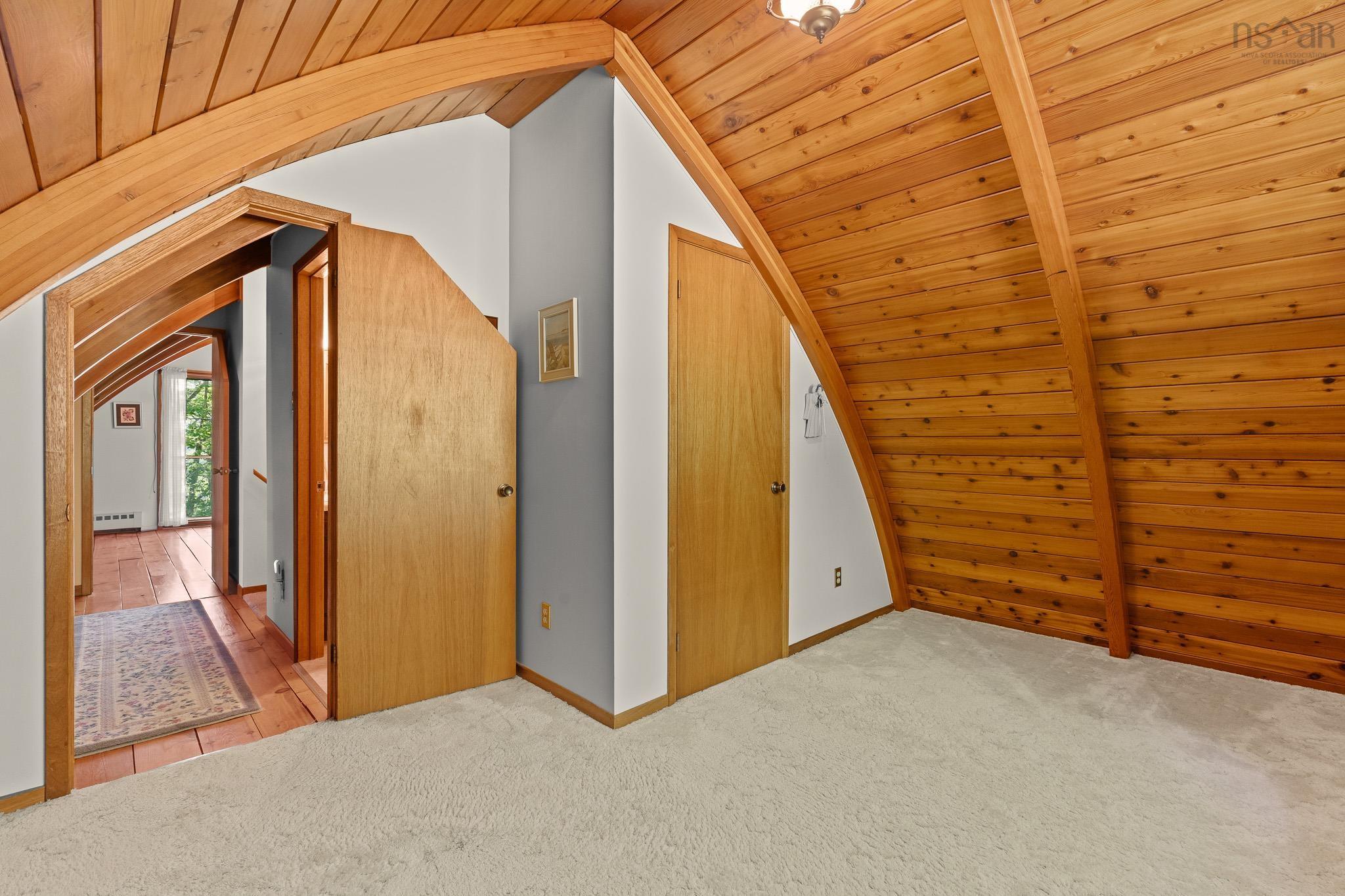 $625,000.00: 412 Lockview Road, Fall River