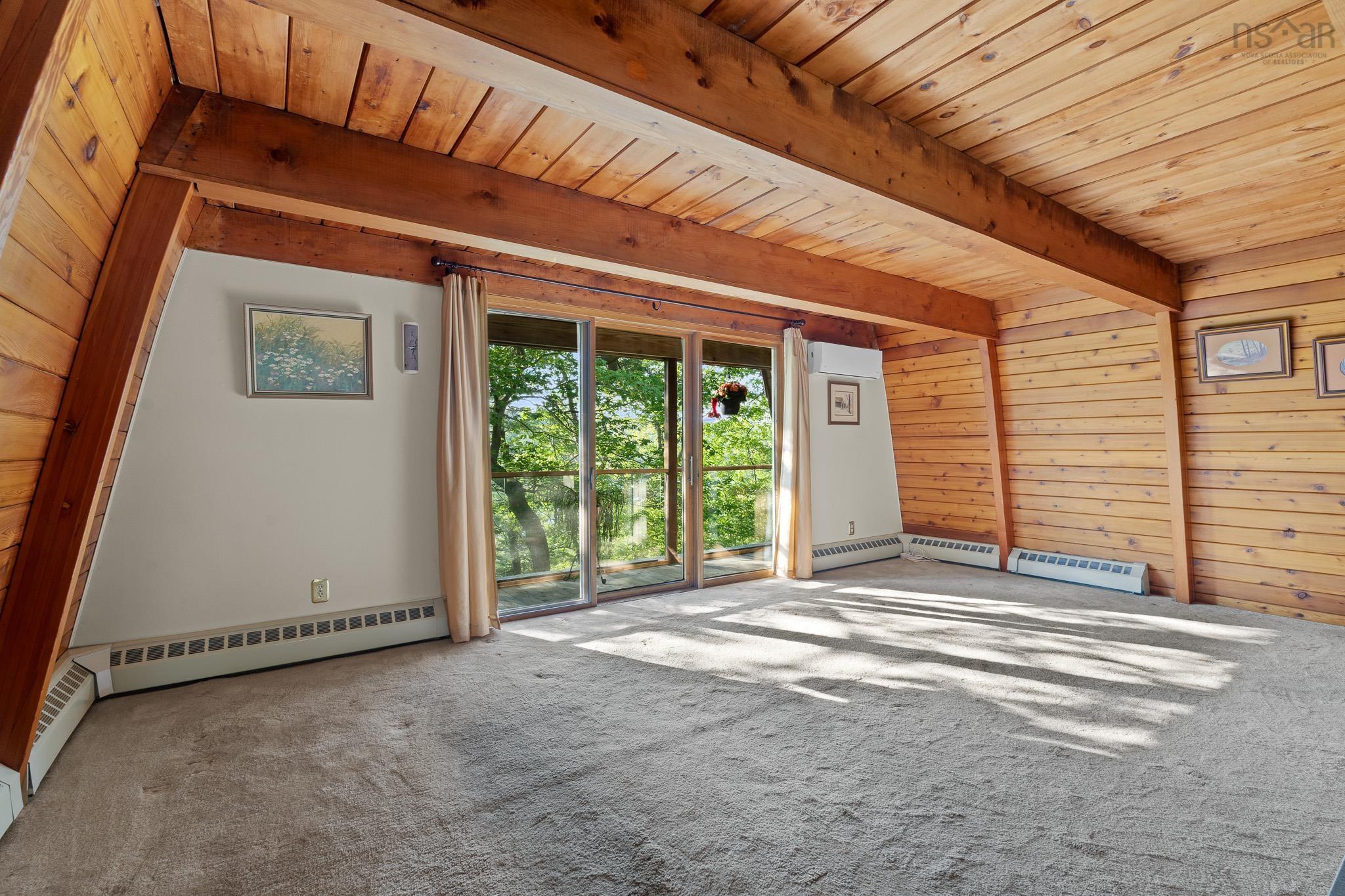$625,000.00: 412 Lockview Road, Fall River