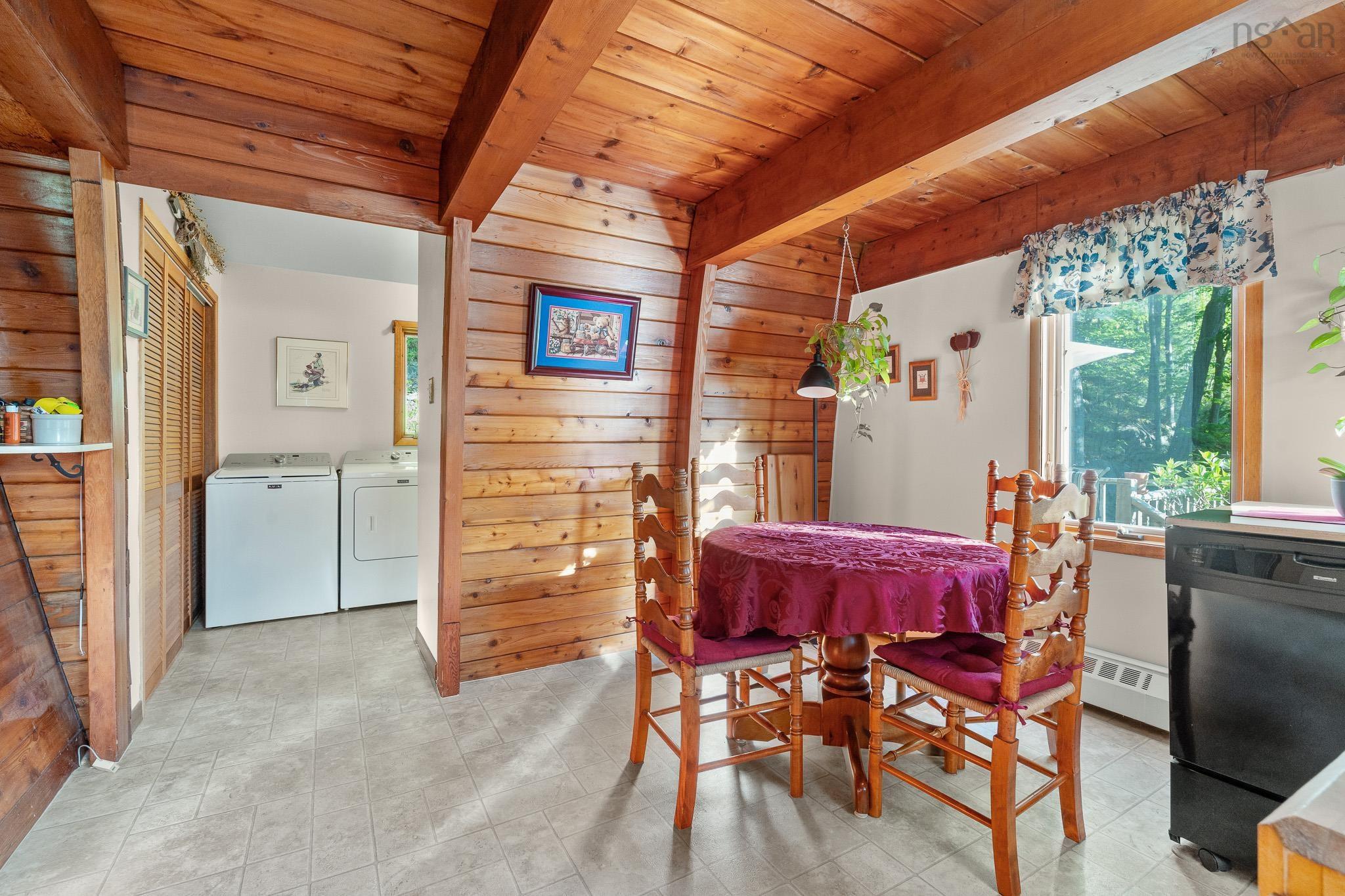 $625,000.00: 412 Lockview Road, Fall River