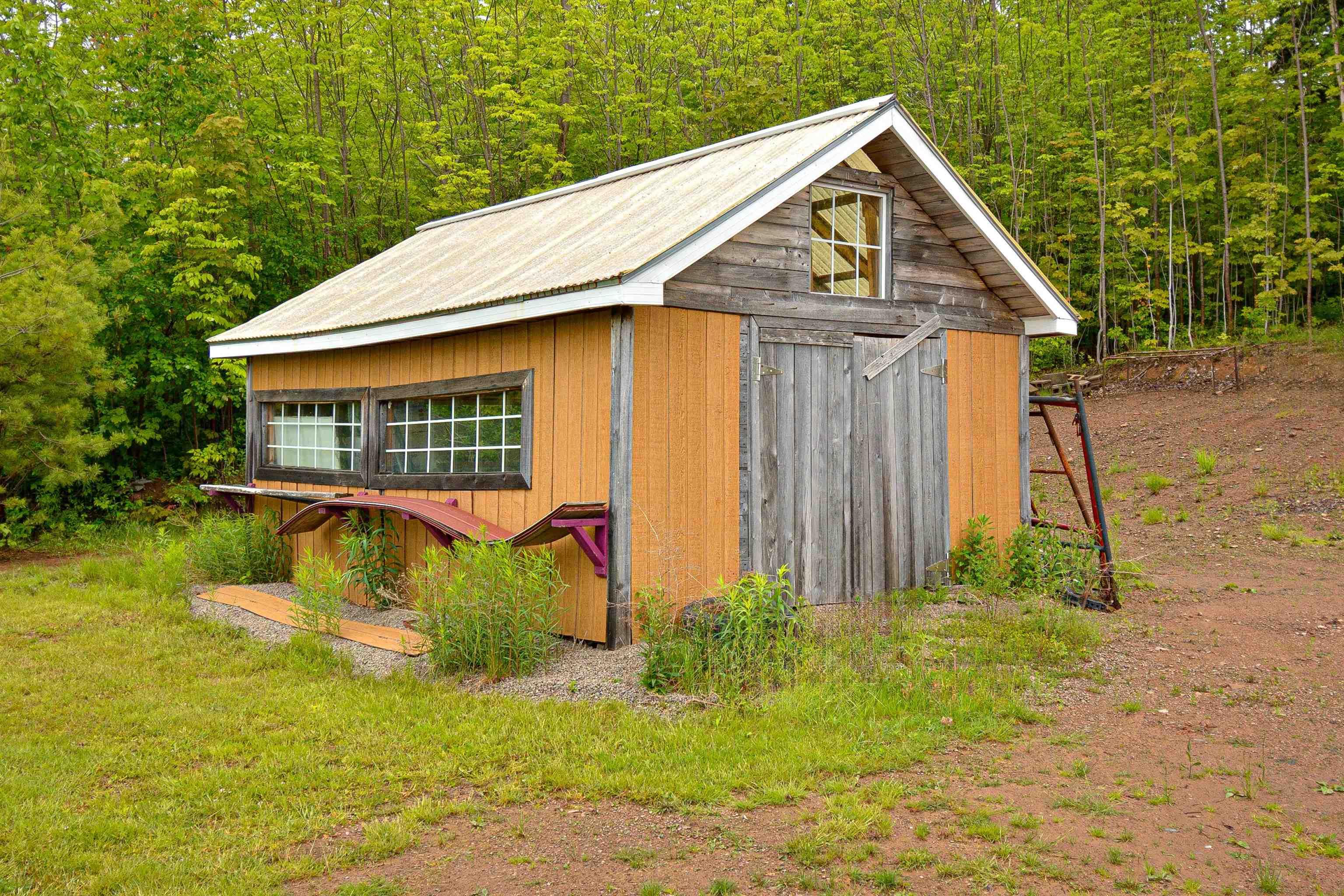 $495,000.00: 10383 105 Highway, Aberdeen