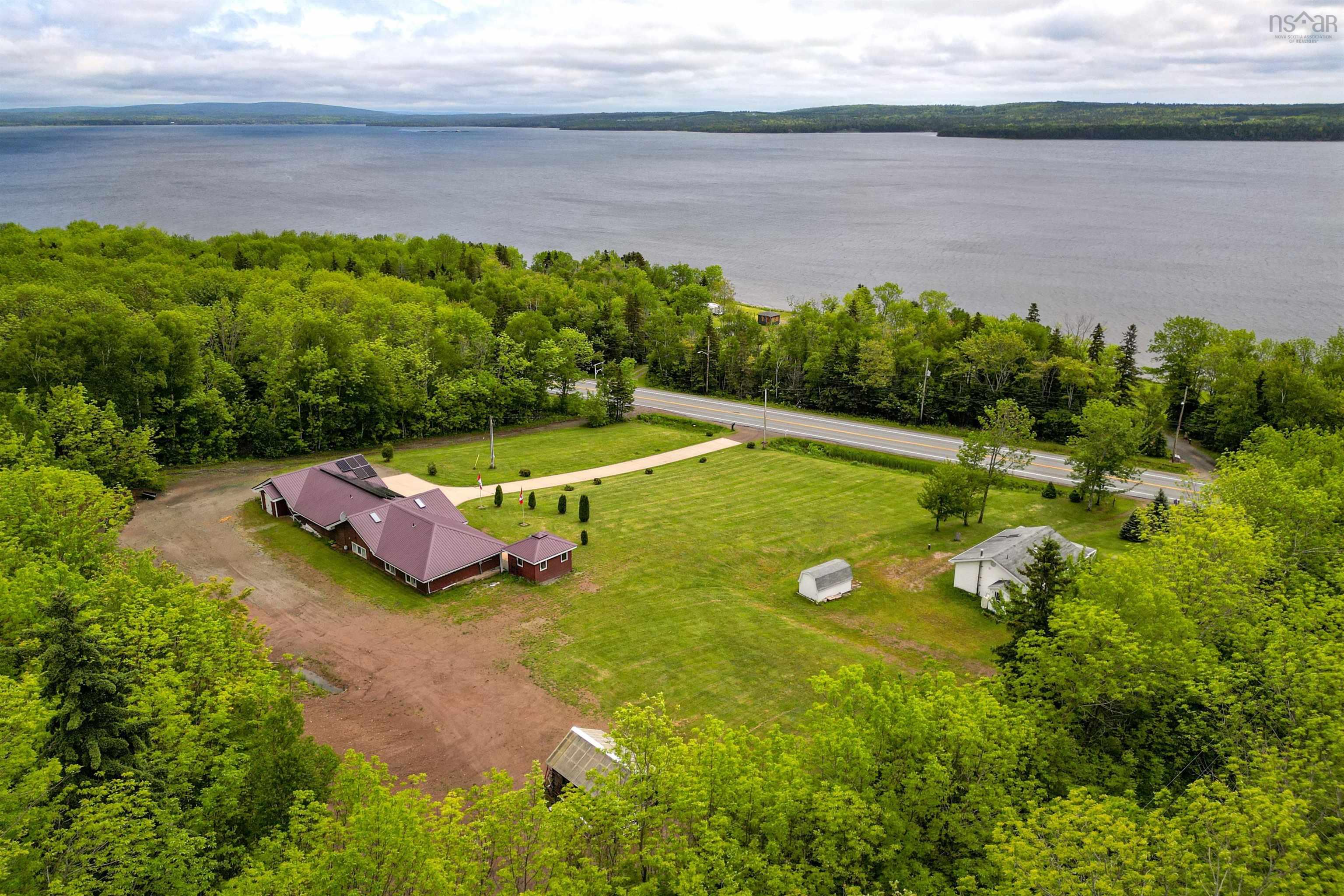 $495,000.00: 10383 105 Highway, Aberdeen