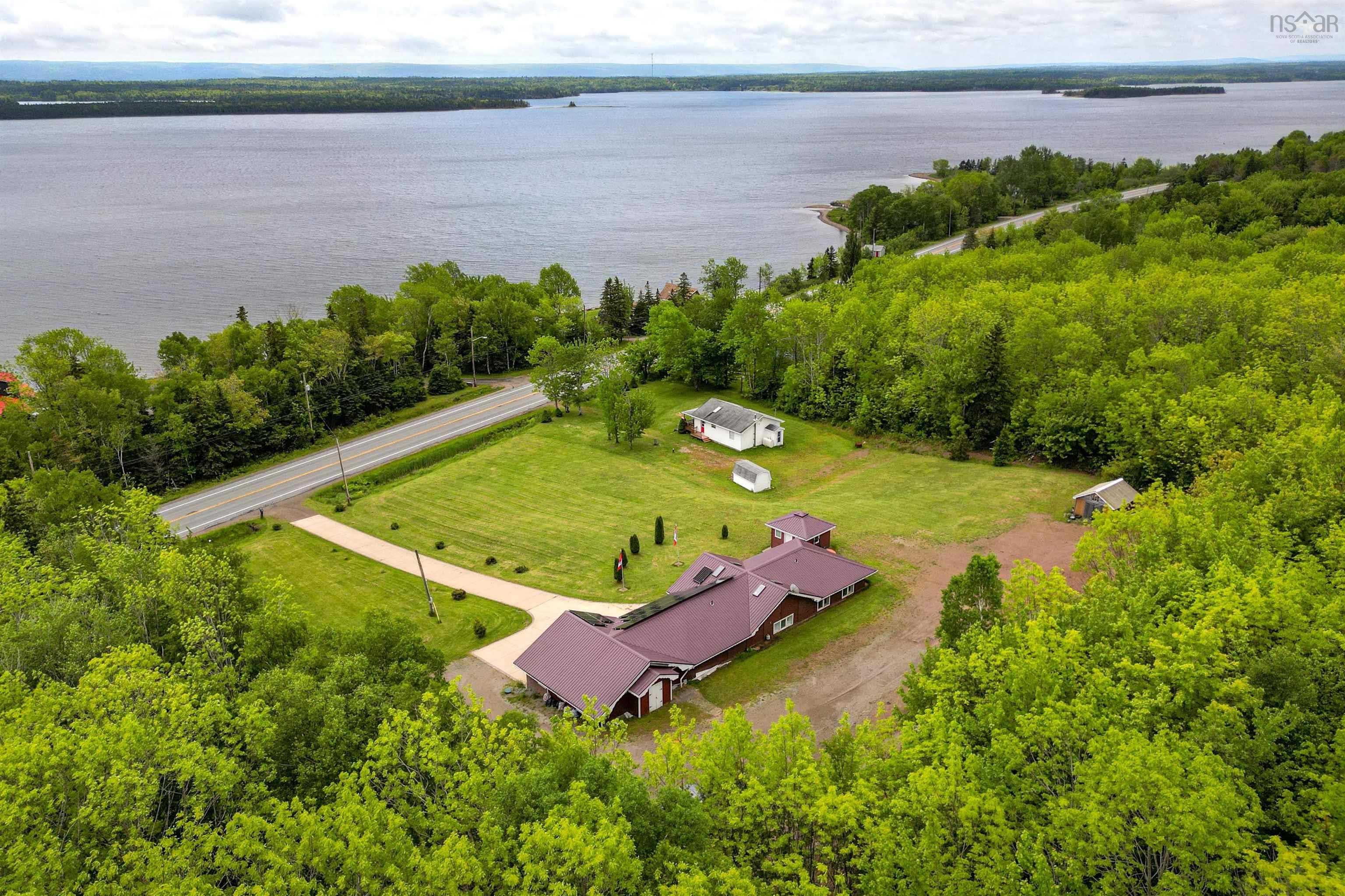 $495,000.00: 10383 105 Highway, Aberdeen