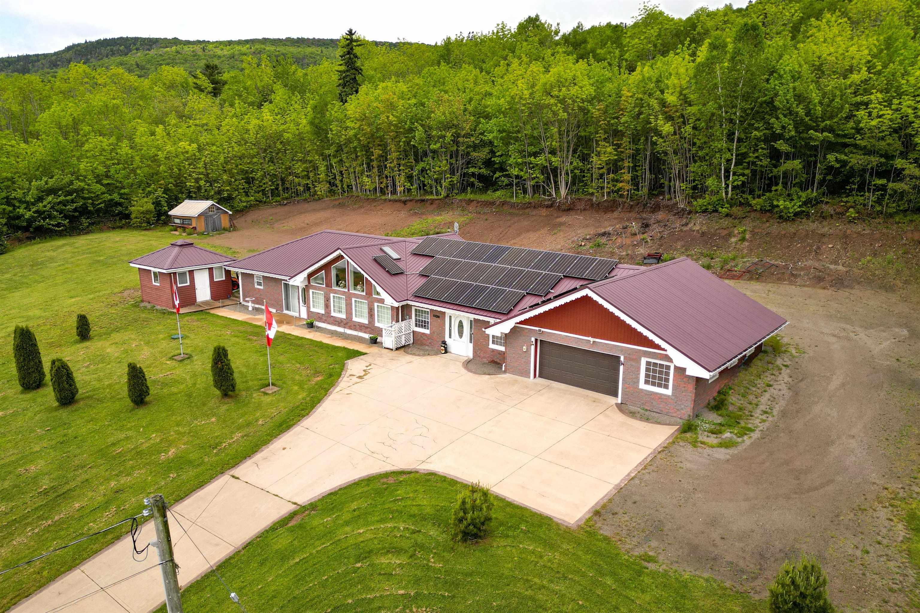 $495,000.00: 10383 105 Highway, Aberdeen