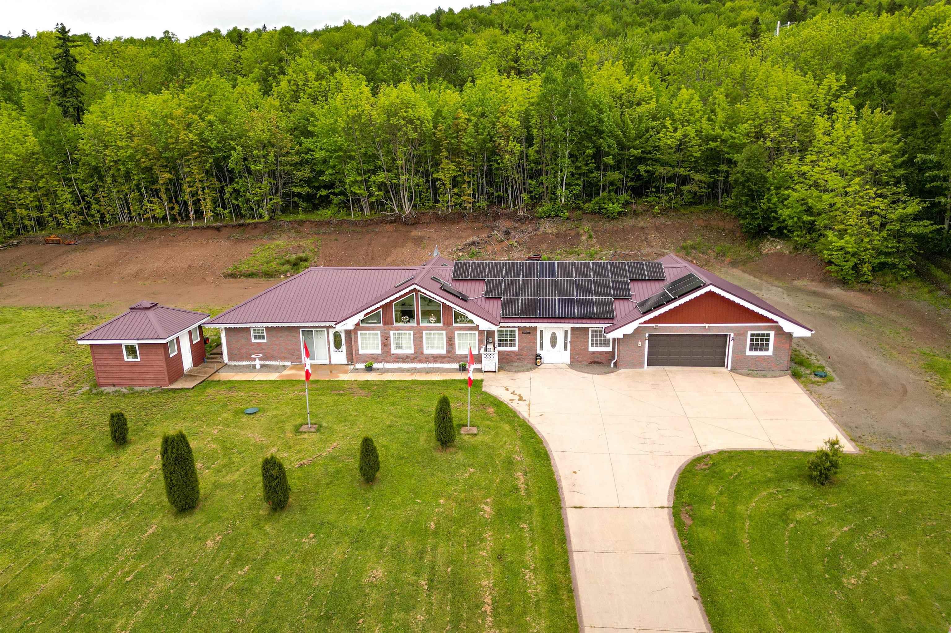 $495,000.00: 10383 105 Highway, Aberdeen