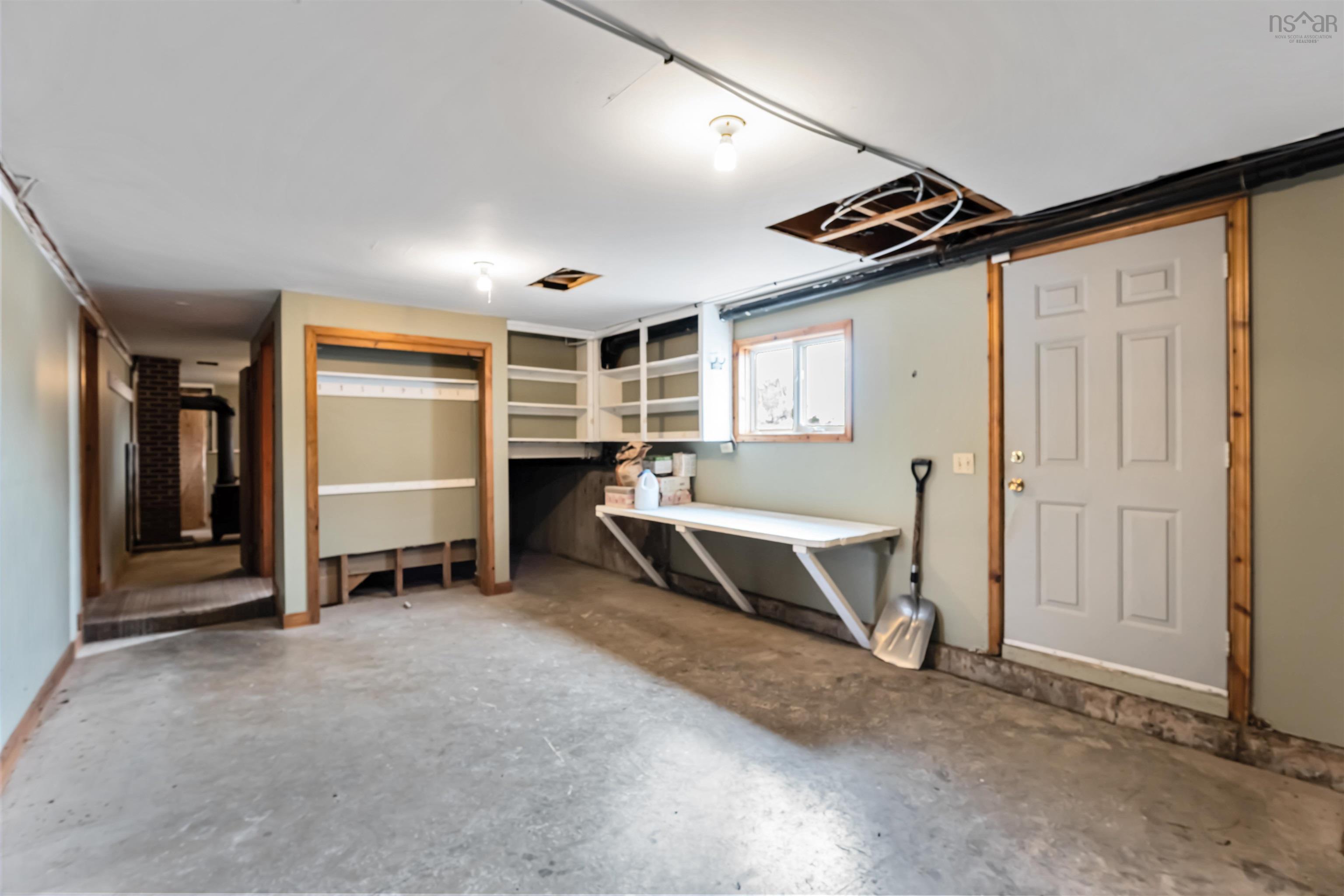 $599,900.00: 2849 Highway 215, Centre Burlington