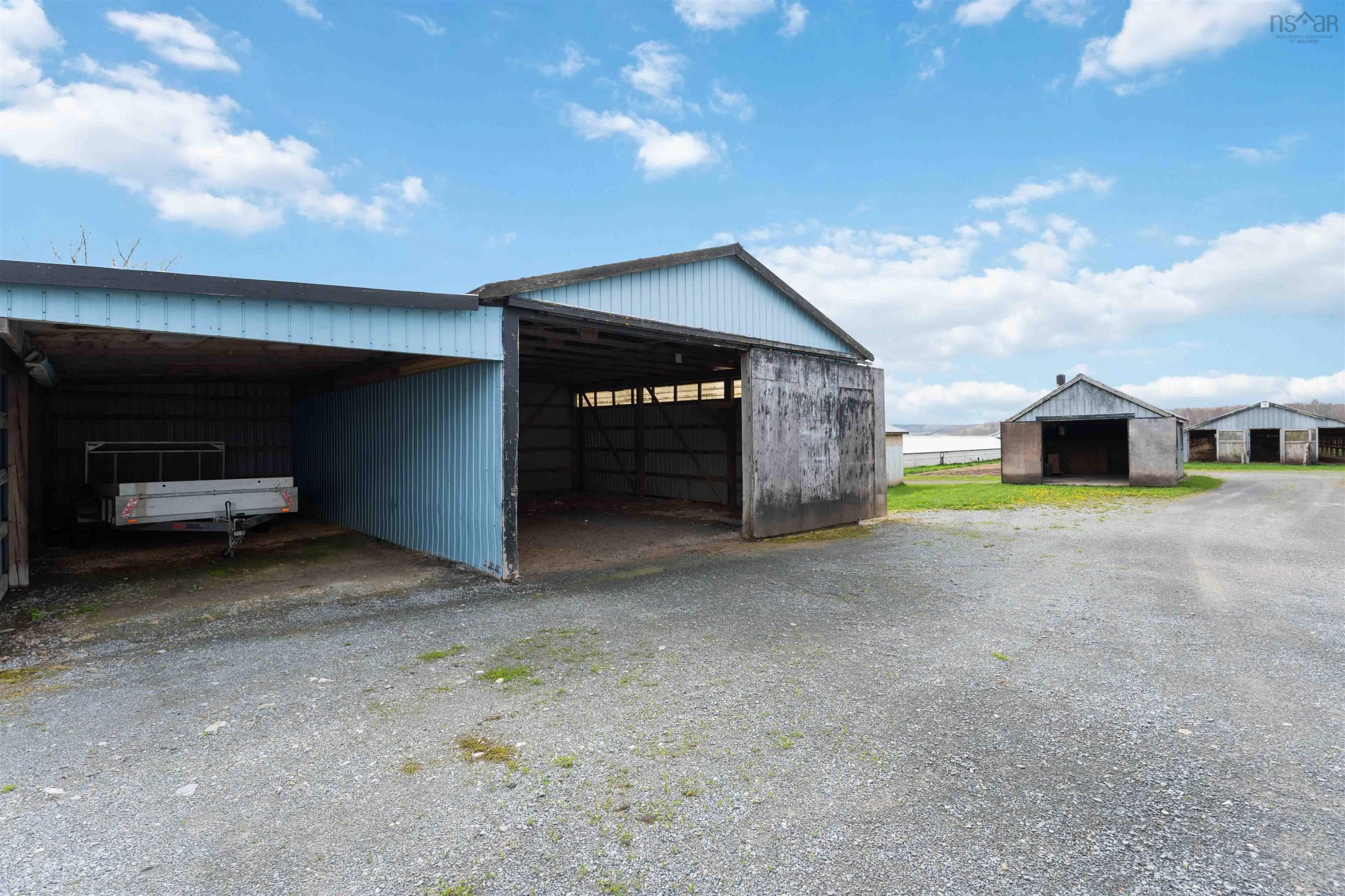 $599,900.00: 2849 Highway 215, Centre Burlington
