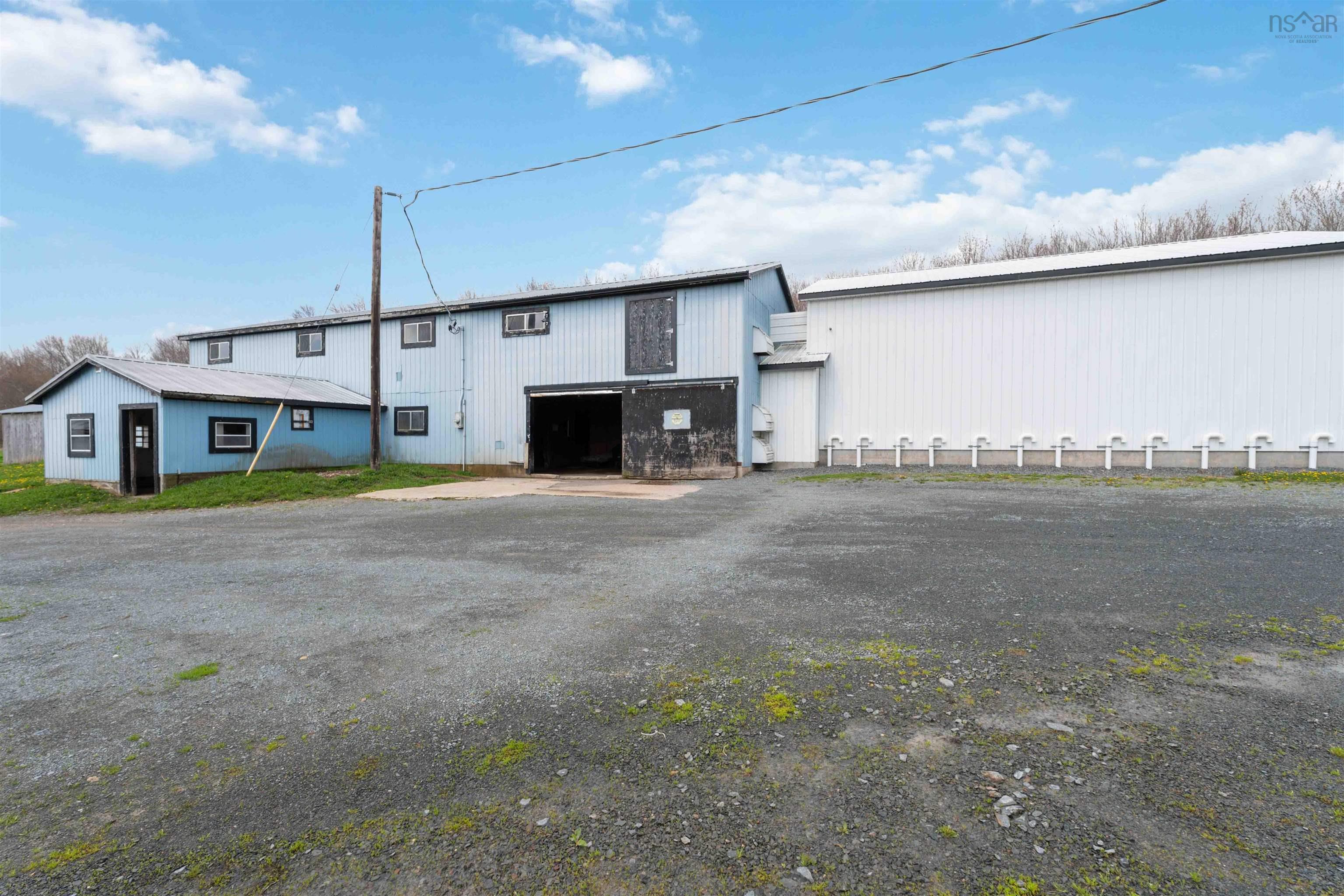 $599,900.00: 2849 Highway 215, Centre Burlington
