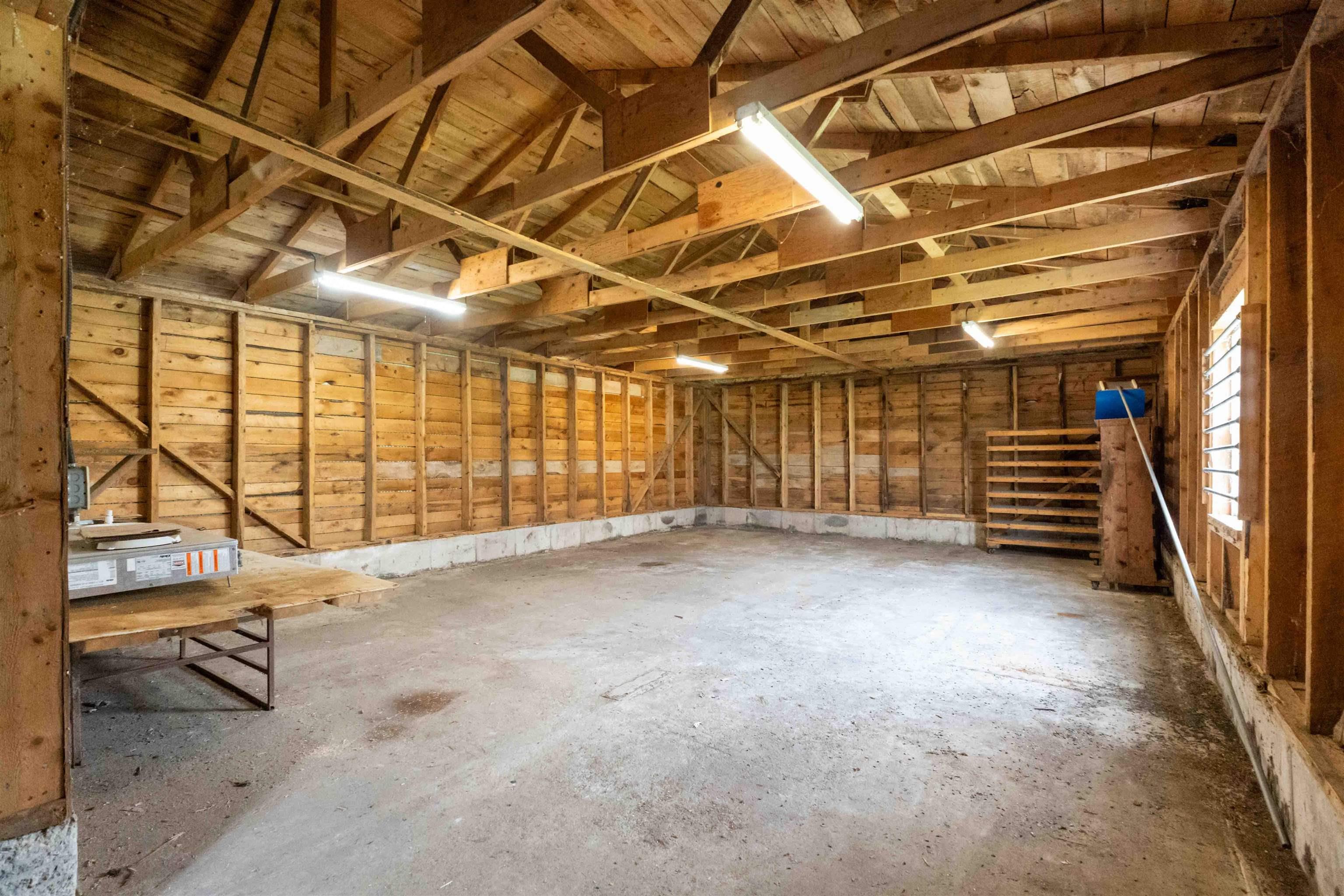 $599,900.00: 2849 Highway 215, Centre Burlington