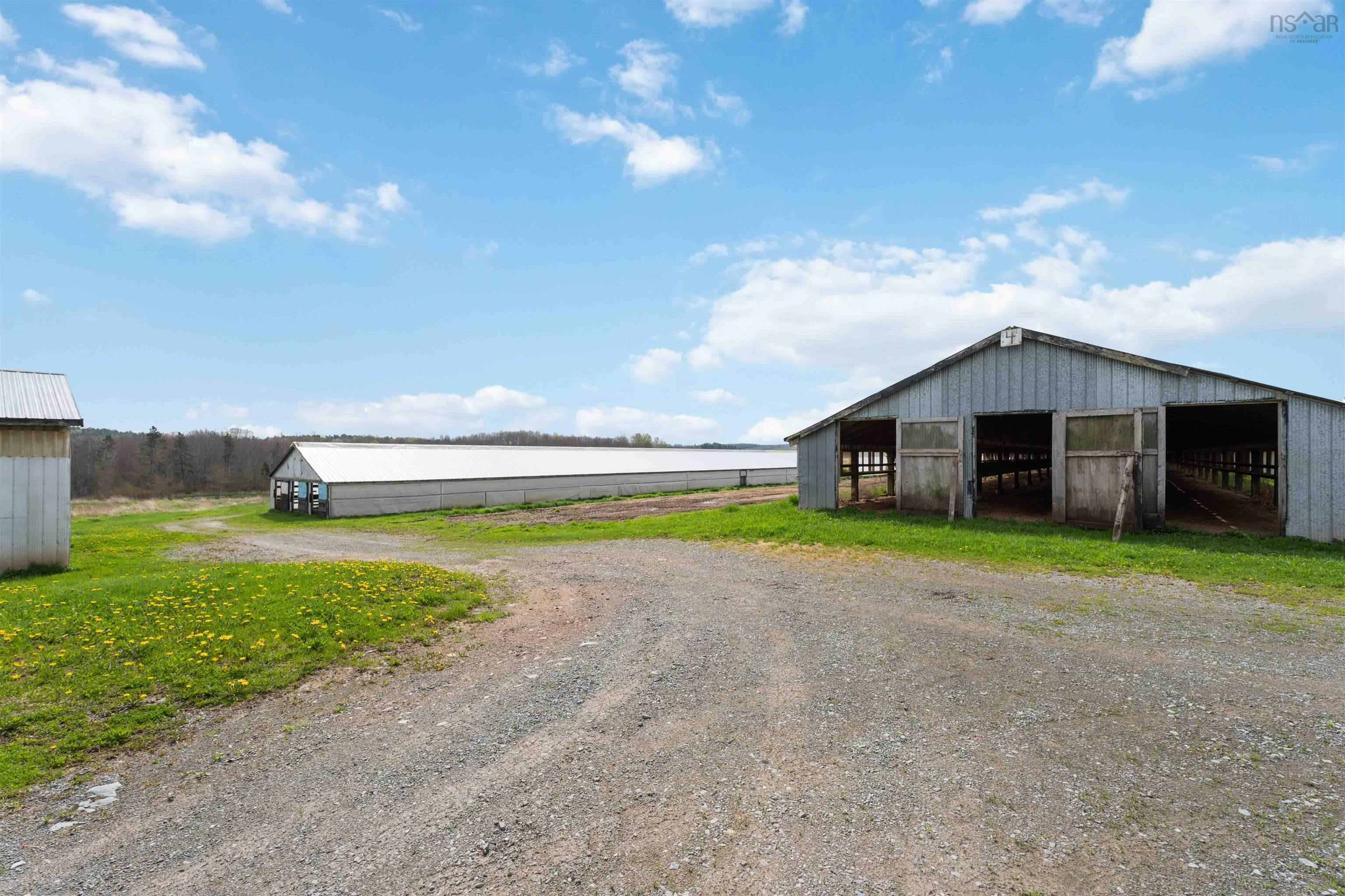 $599,900.00: 2849 Highway 215, Centre Burlington