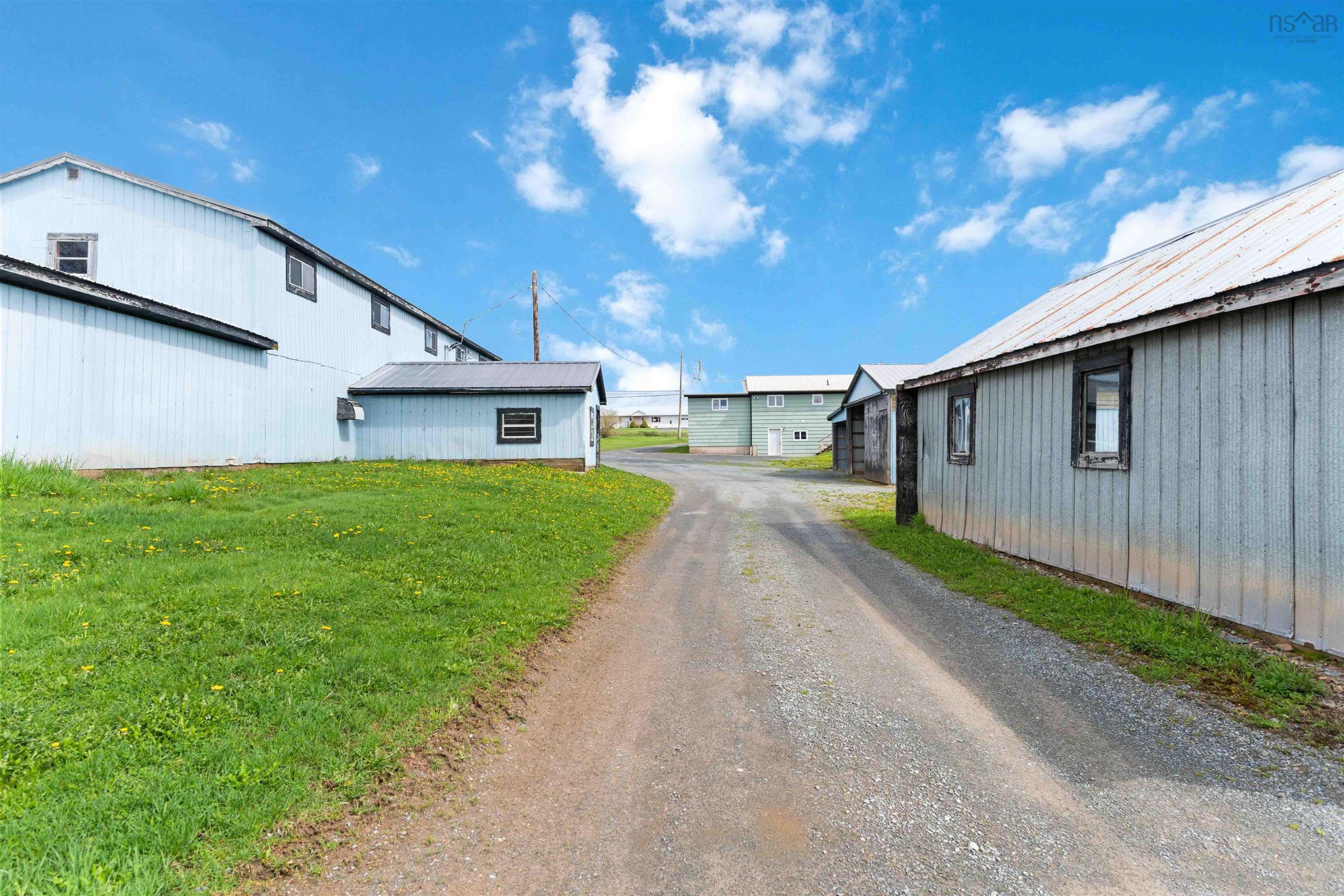 $599,900.00: 2849 Highway 215, Centre Burlington