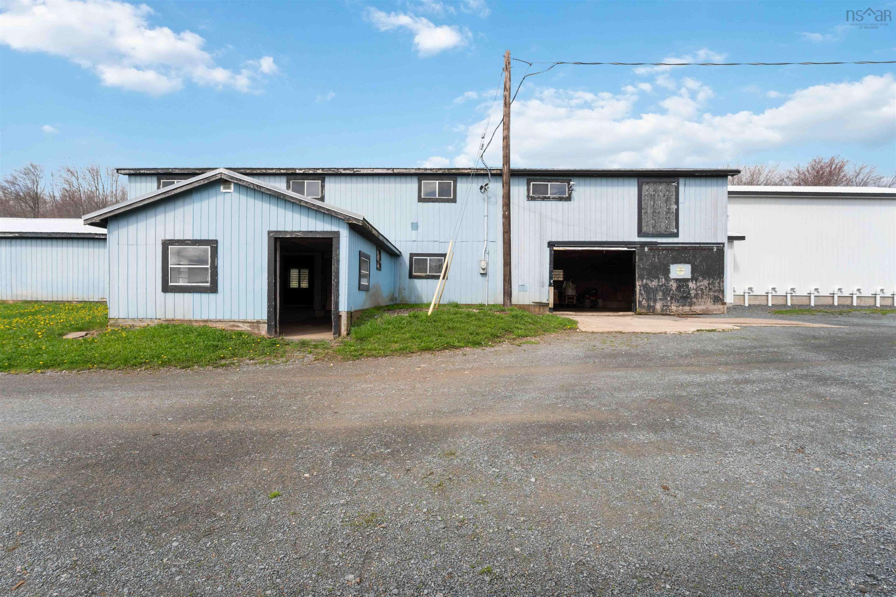 $599,900.00: 2849 Highway 215, Centre Burlington