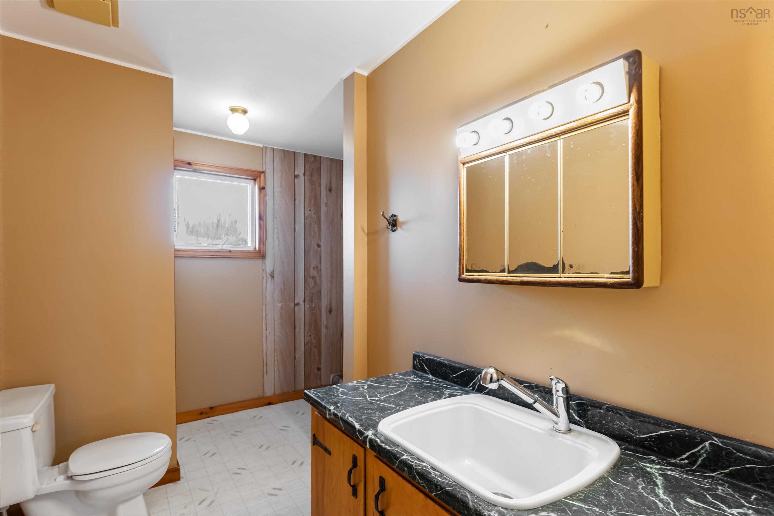 $599,900.00: 2849 Highway 215, Centre Burlington