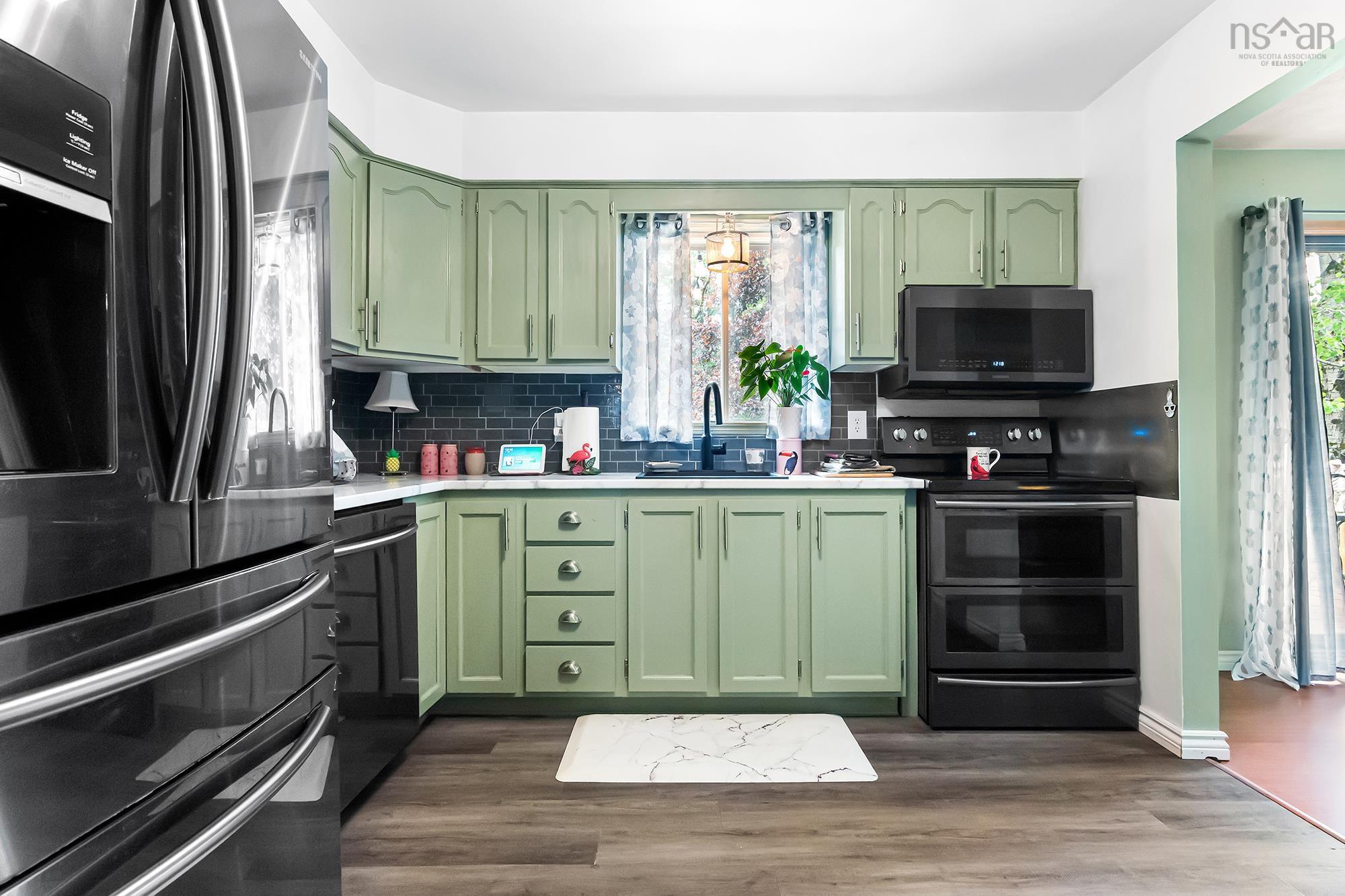 $500,000.00: 3 Odell Drive, Dartmouth