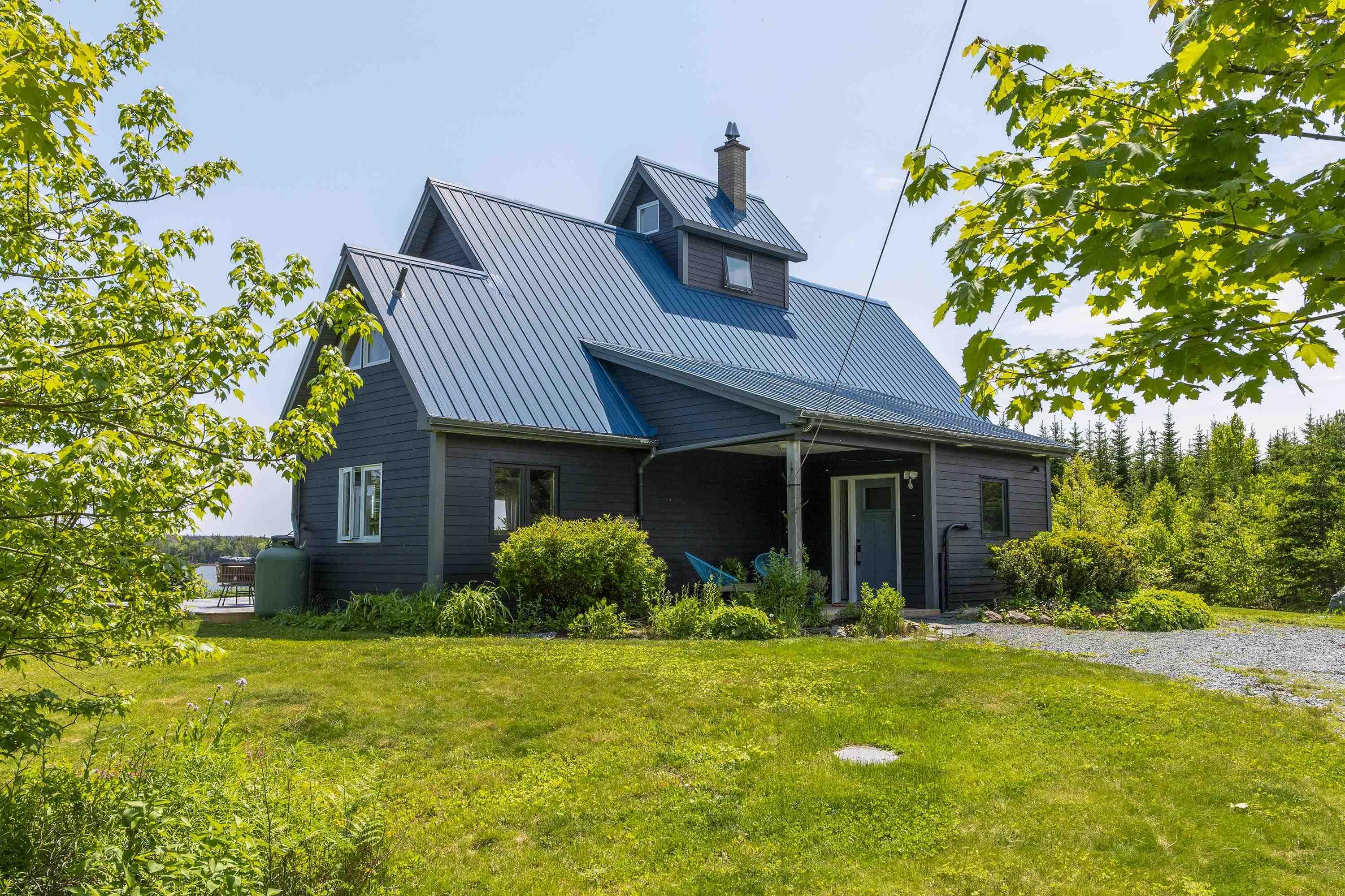 $825,000.00: 899 West Petpeswick Road, West Petpeswick
