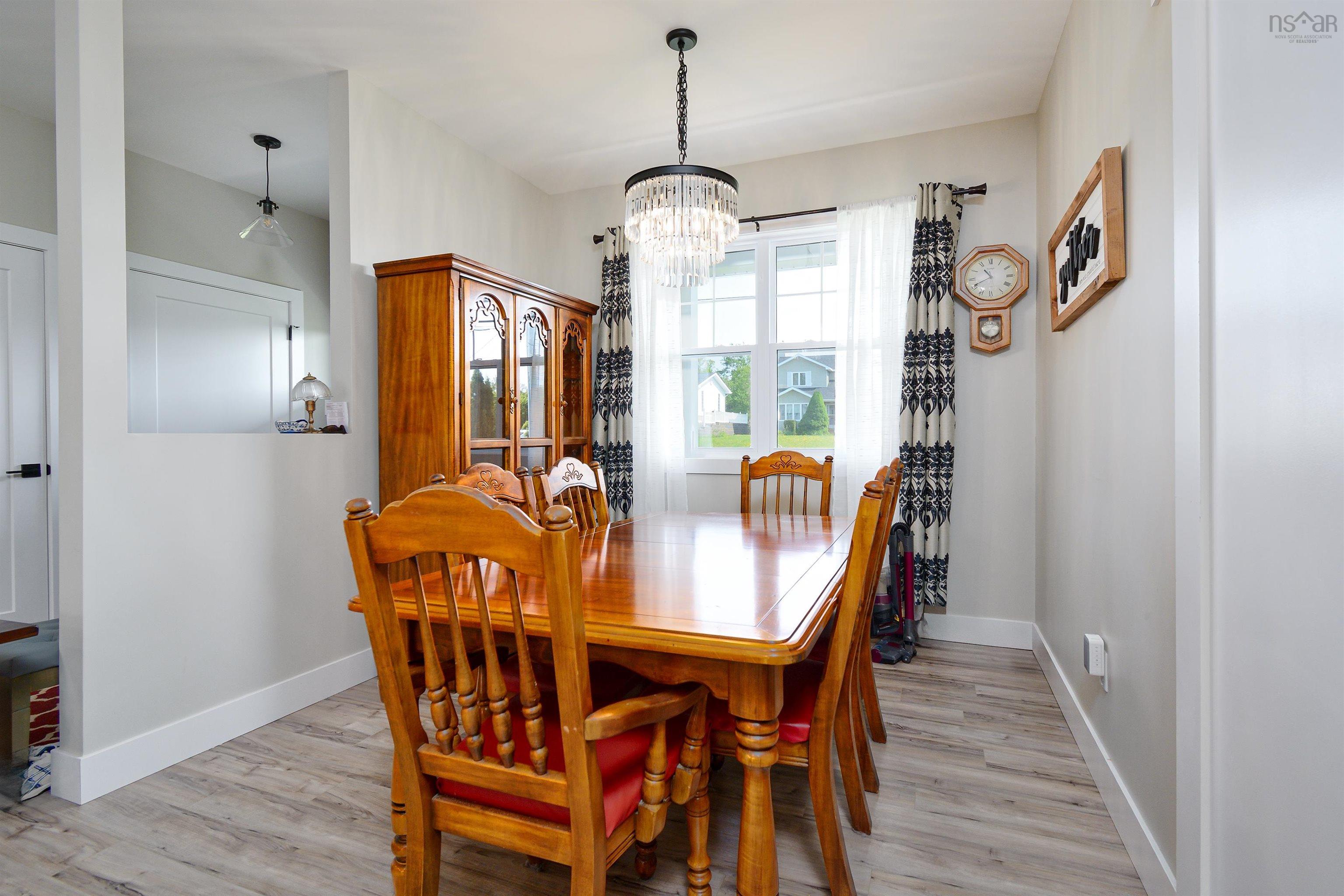$519,999.00: 243 Braemar Drive, Westmount