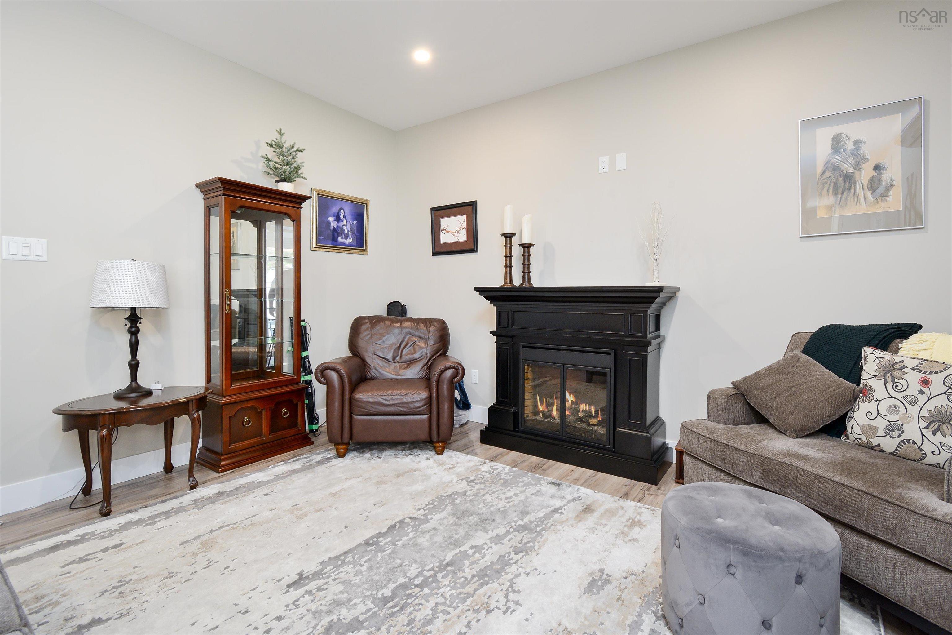 $519,999.00: 243 Braemar Drive, Westmount