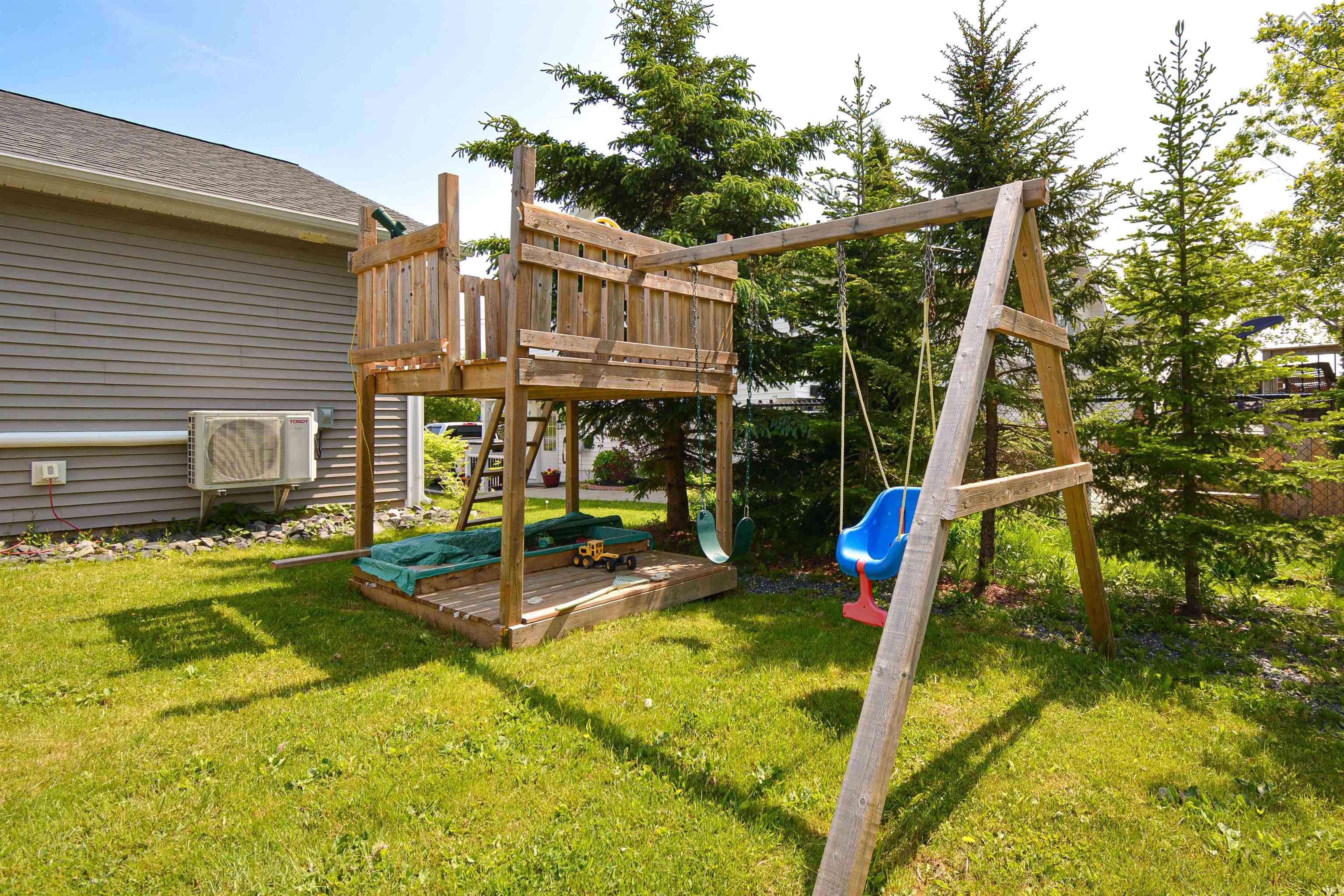 $519,999.00: 243 Braemar Drive, Westmount