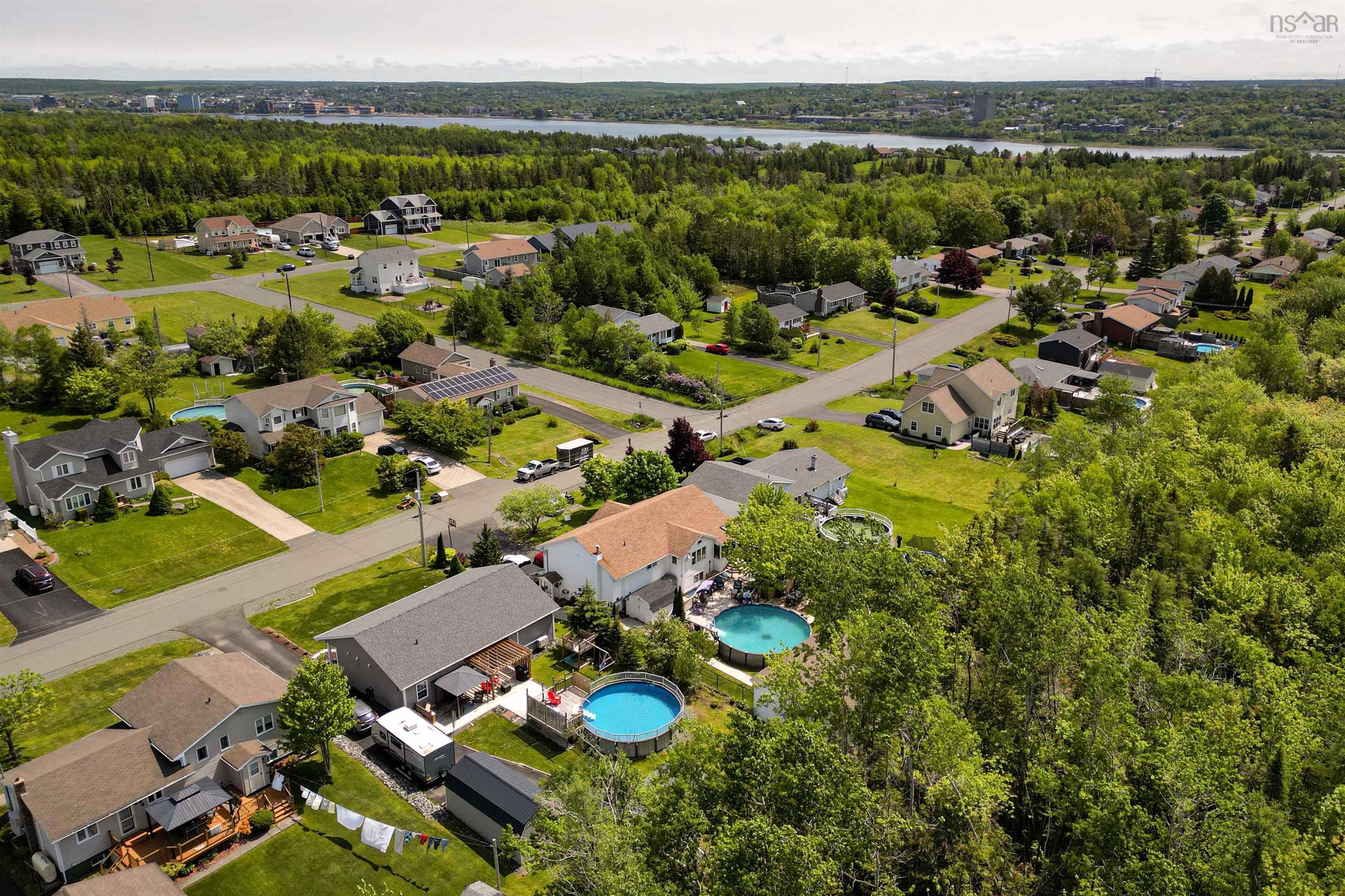 $519,999.00: 243 Braemar Drive, Westmount