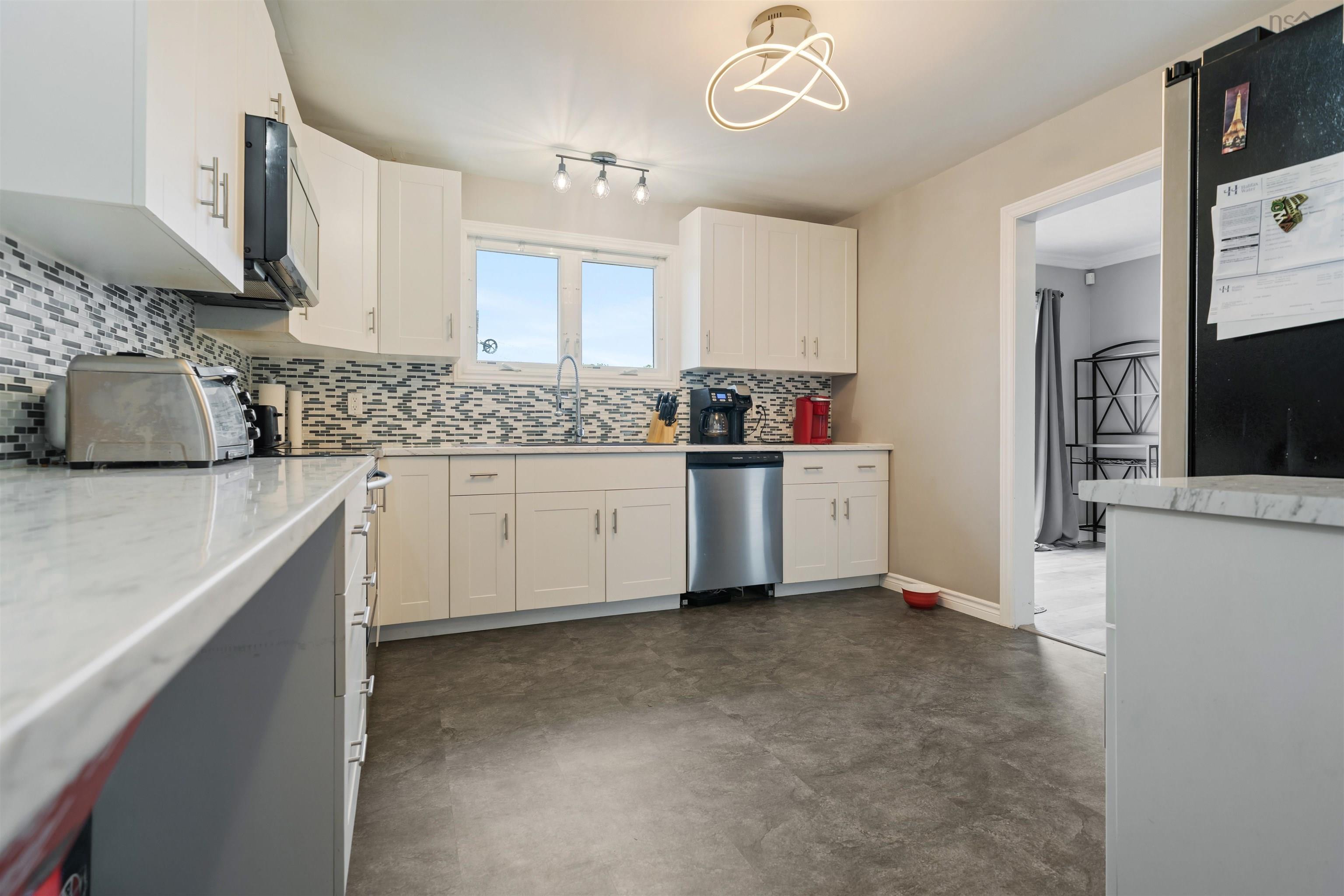$459,900.00: 31 Ridge Avenue, Lower Sackville