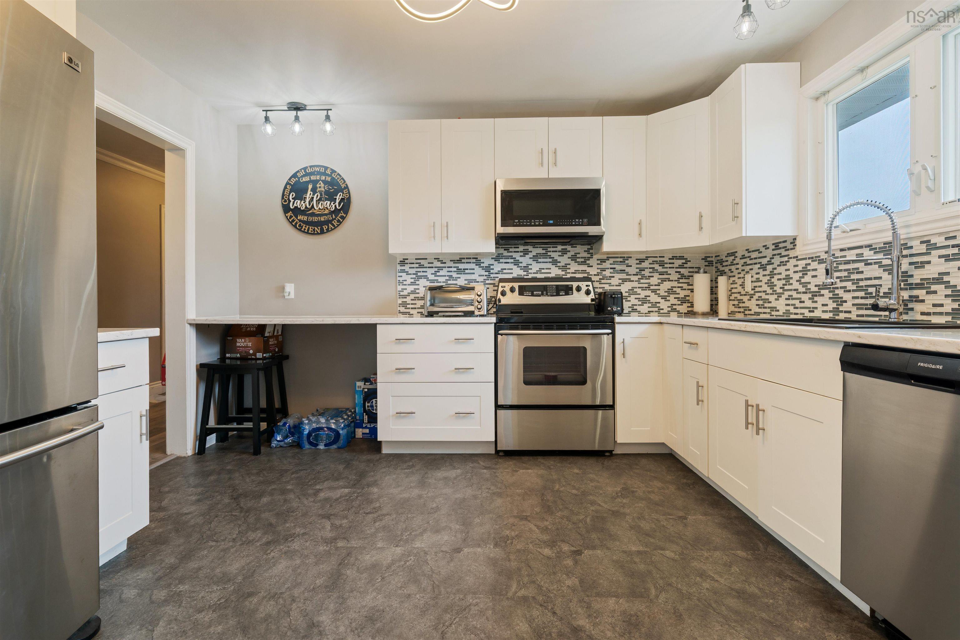 $459,900.00: 31 Ridge Avenue, Lower Sackville
