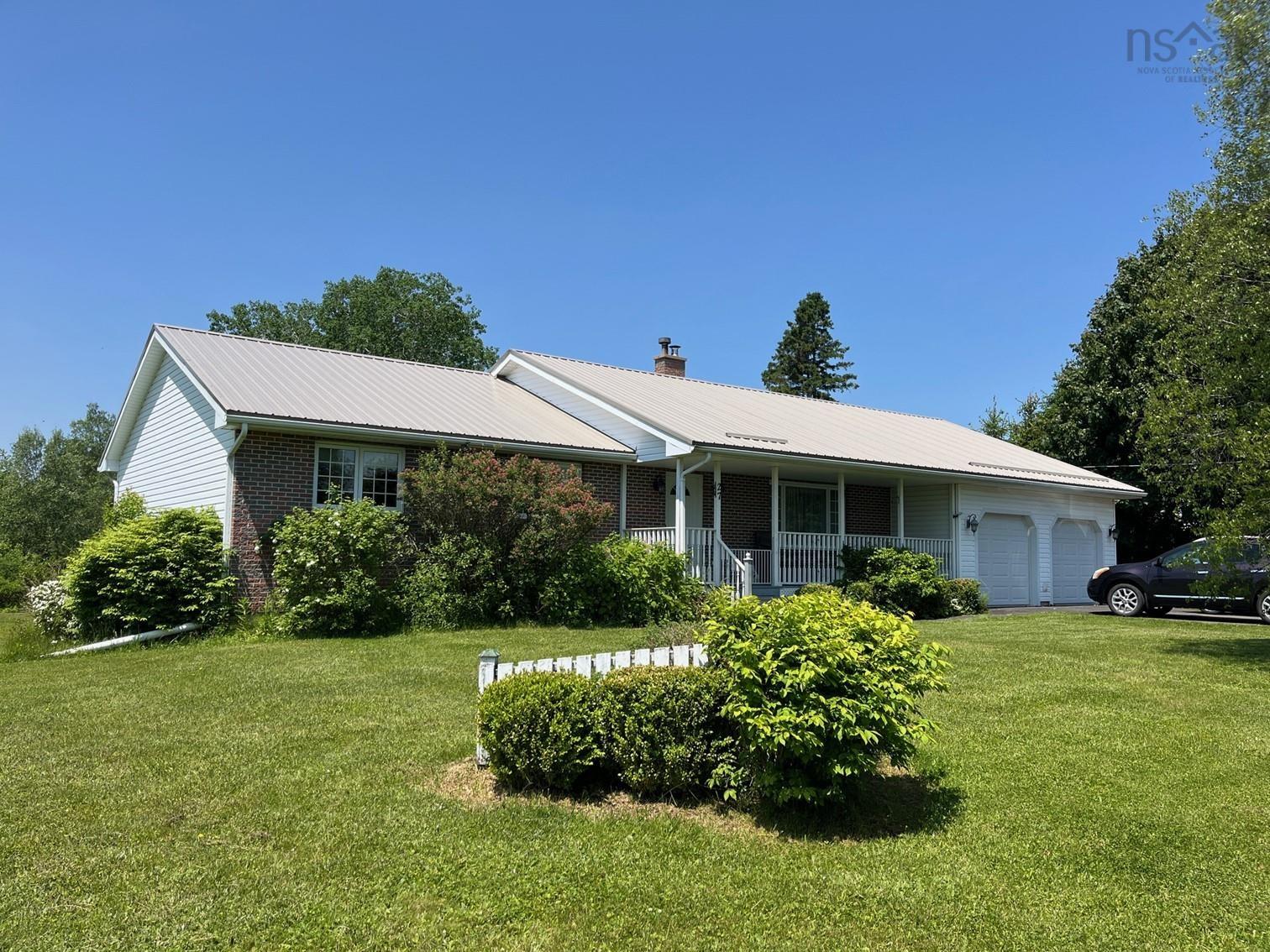 $549,000.00: 27 Sunnybrook Drive, Onslow Mountain