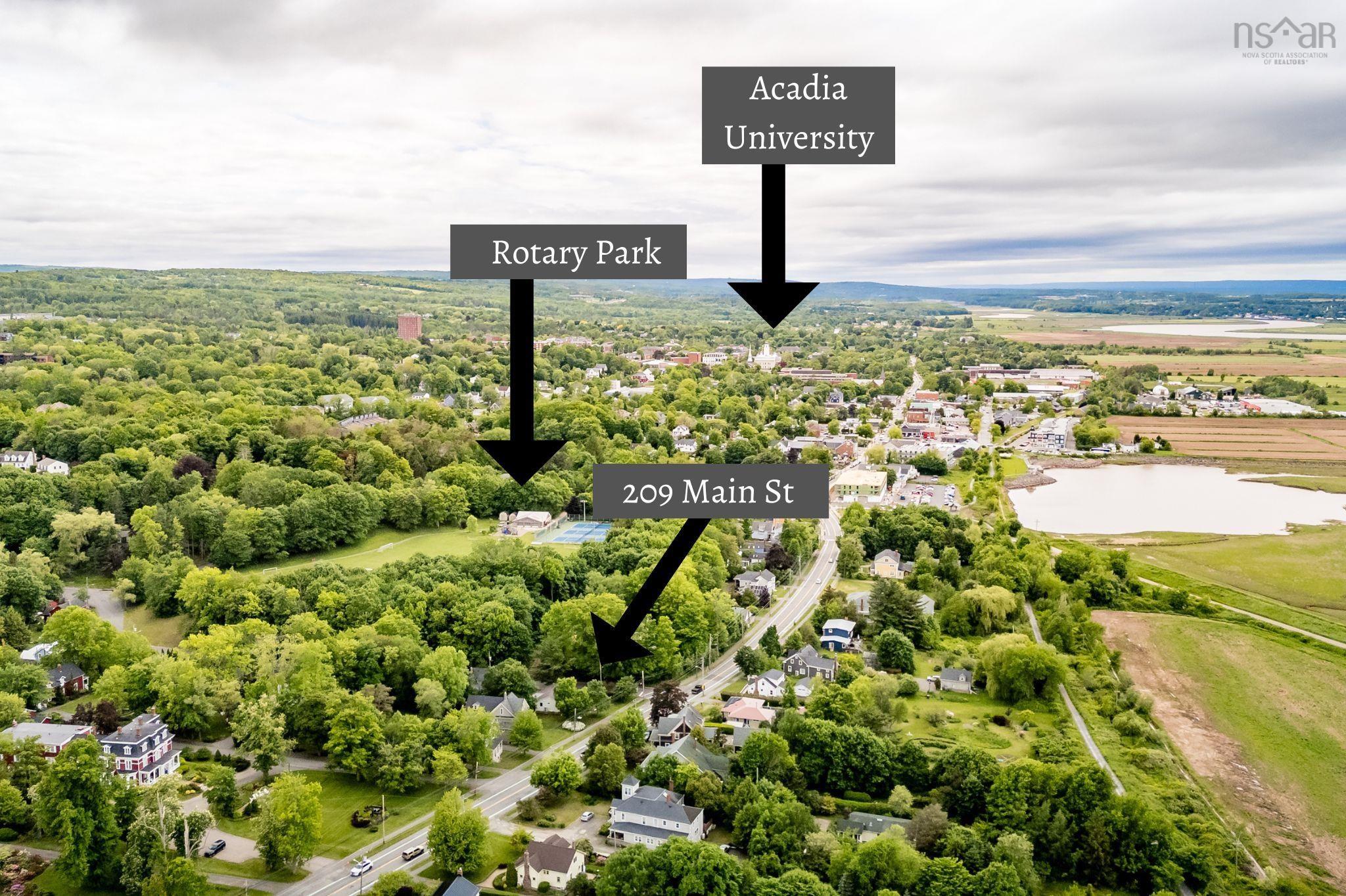 $749,900.00: 209 Main Street, Wolfville