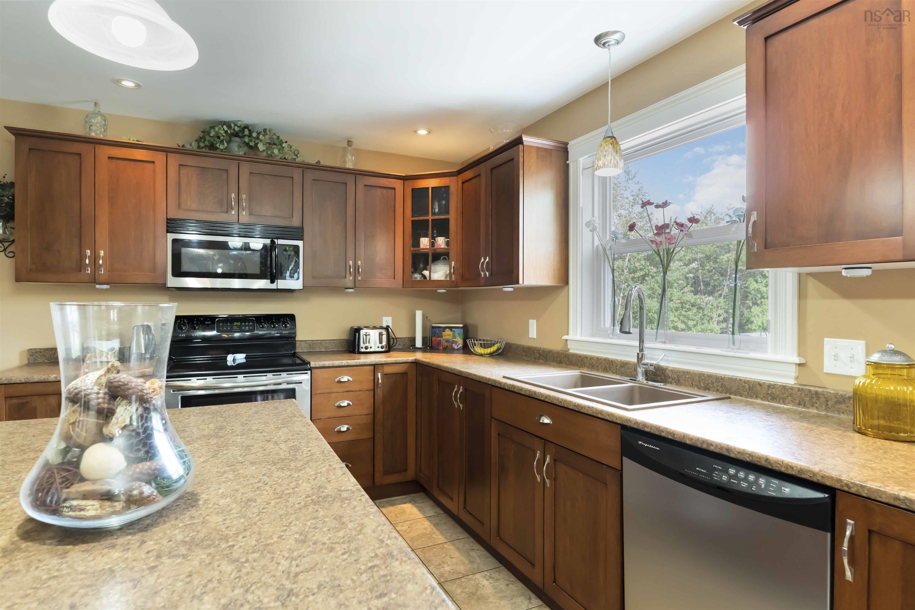 $639,777.00: 2 Golden Eagle Drive, North Kentville