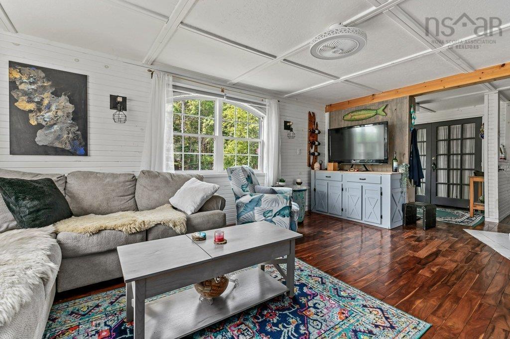 $450,000.00: 129 Crandall Road, Martins Point