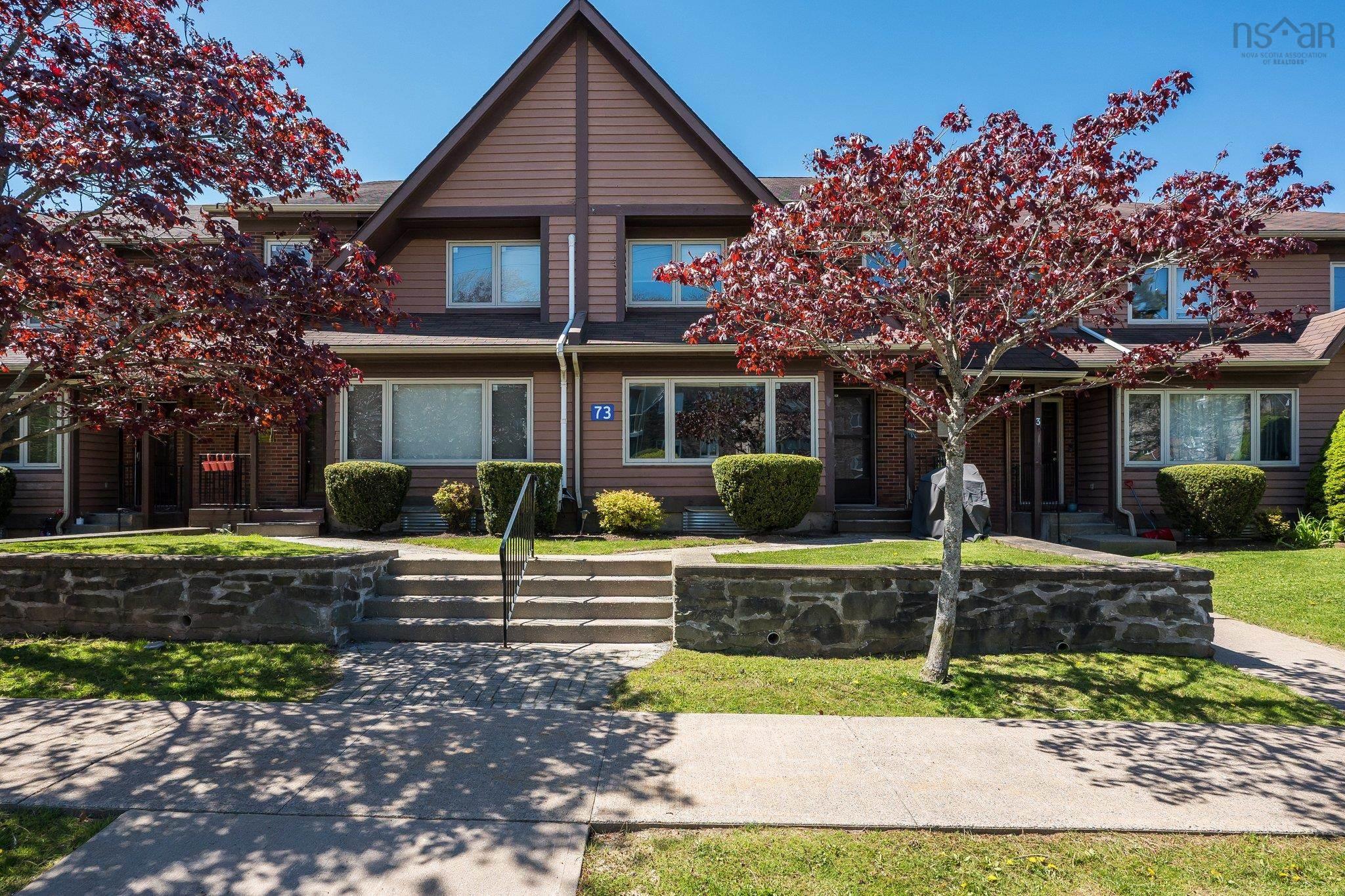 $350,000.00: 5 73 Collins Grove, Dartmouth