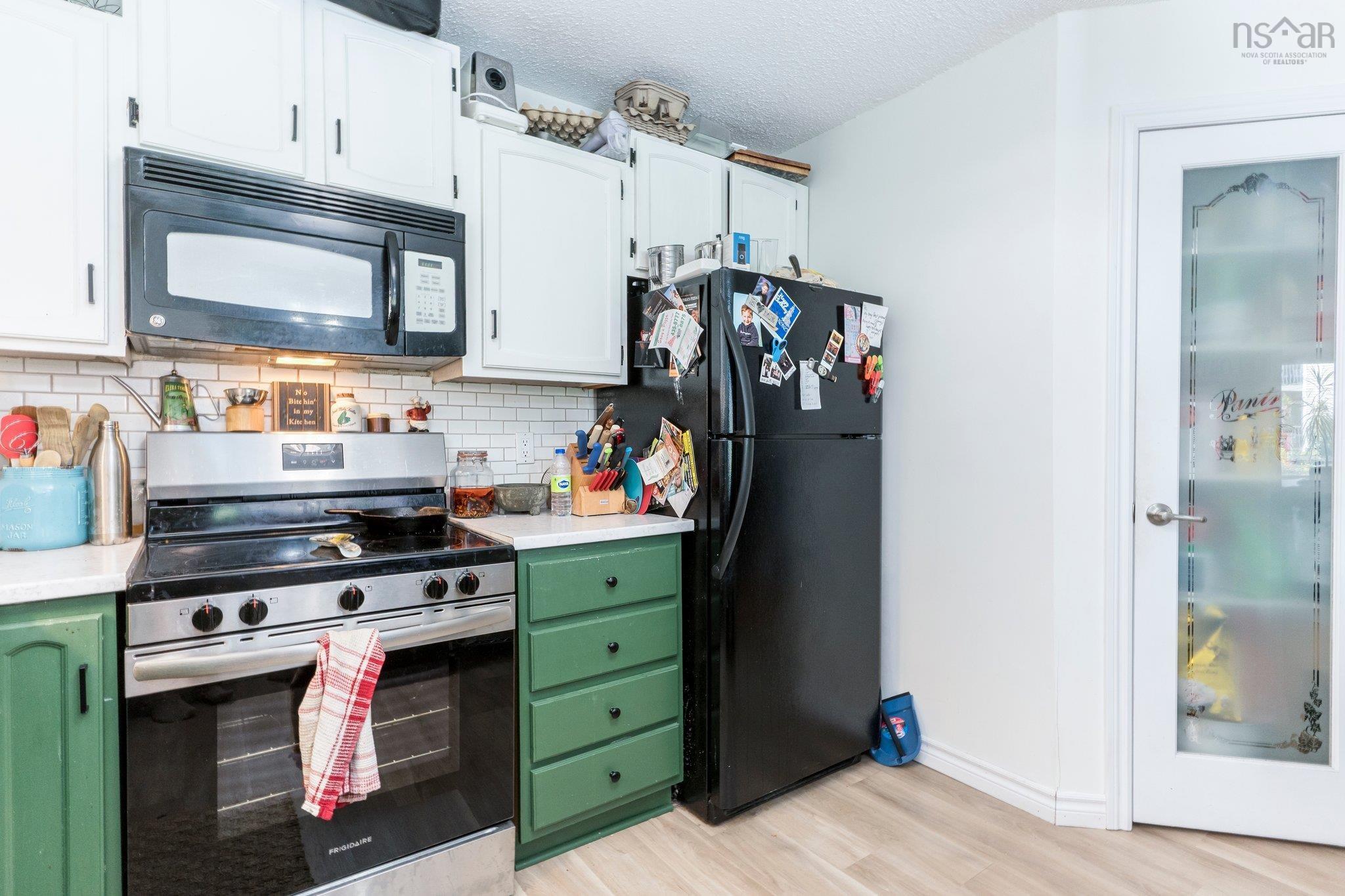 $350,000.00: 5 73 Collins Grove, Dartmouth