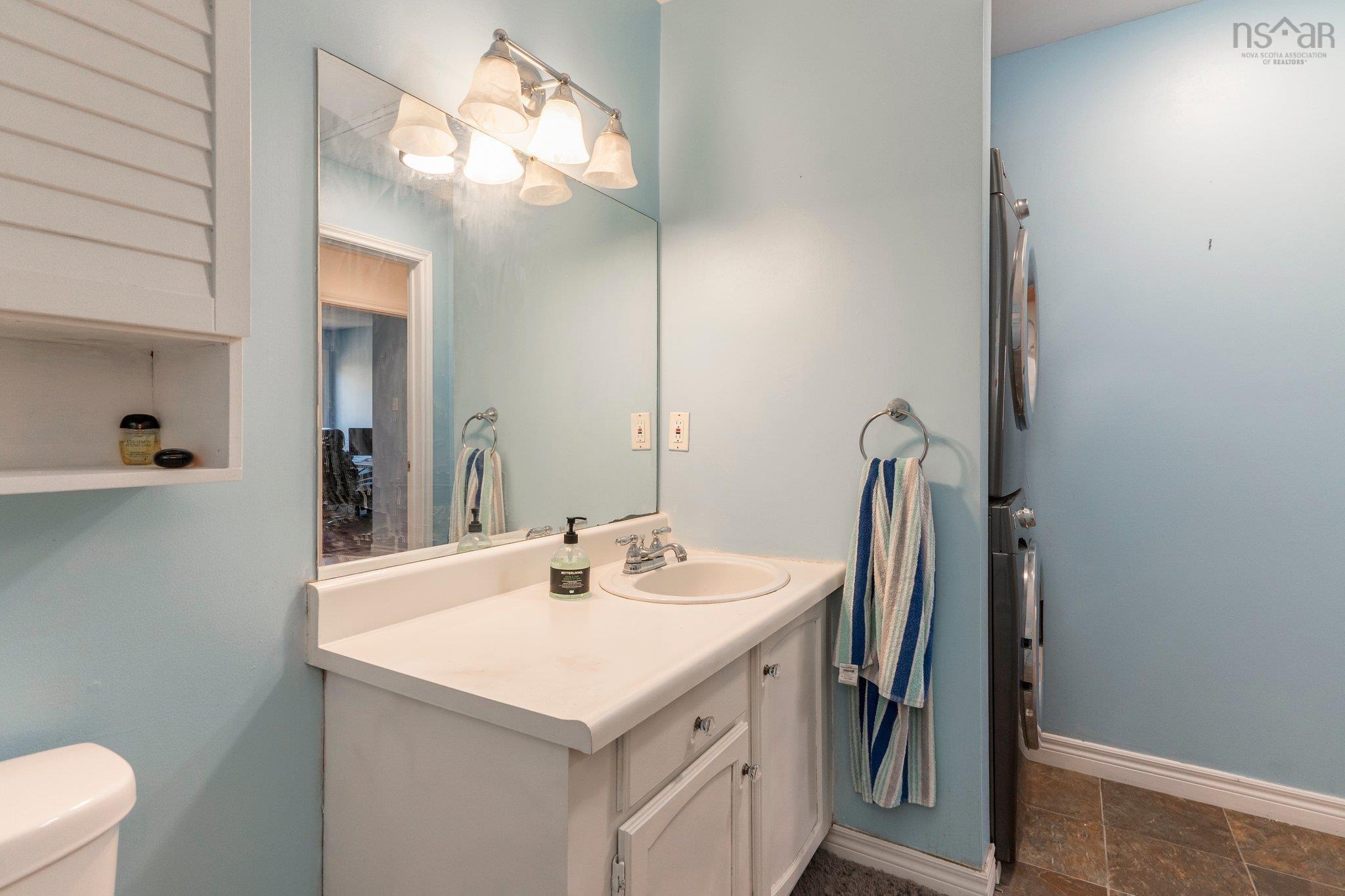 $350,000.00: 5 73 Collins Grove, Dartmouth