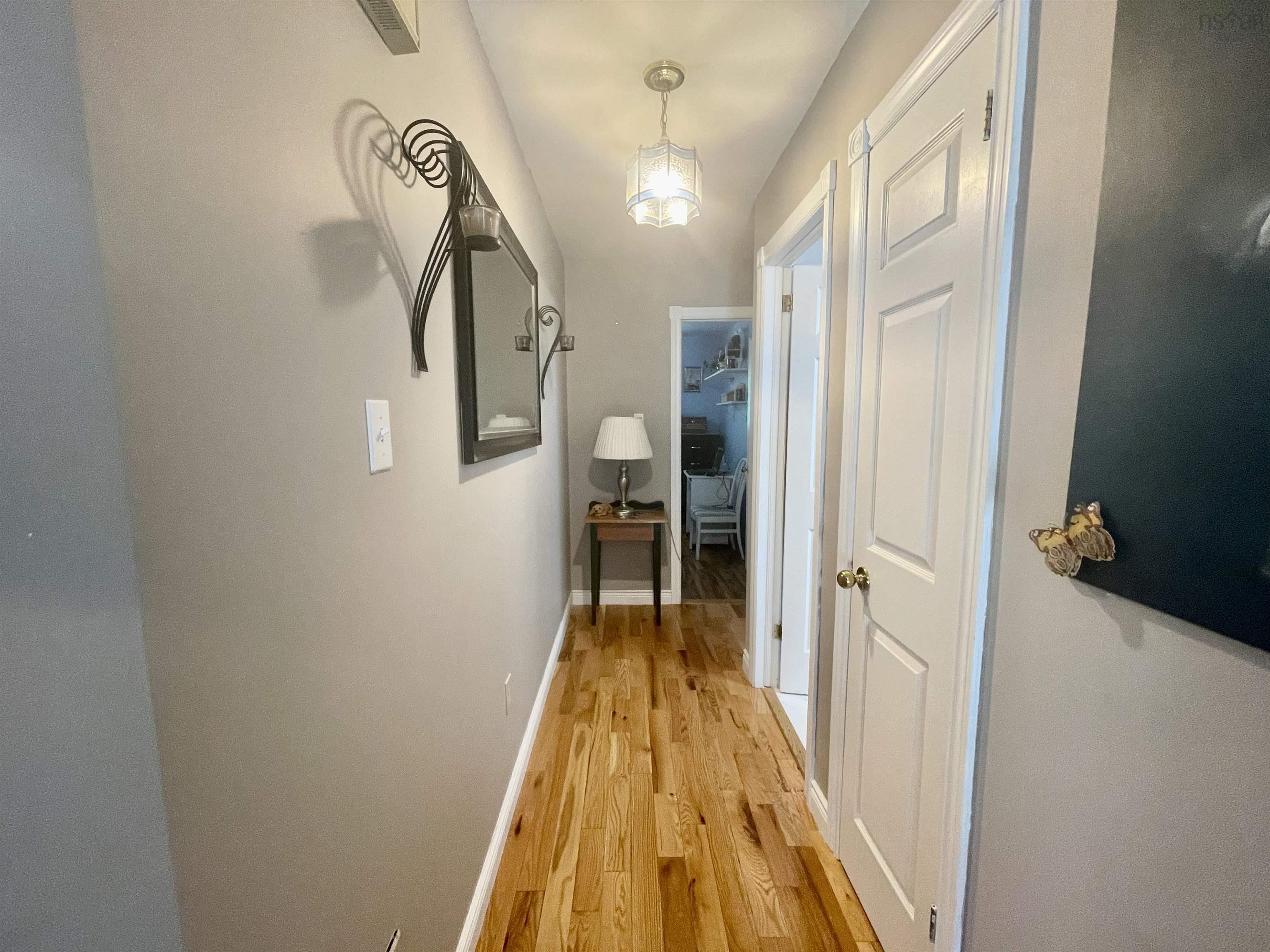 $699,900.00: 61 PORTLAND ESTATES BLVD WEST, Dartmouth