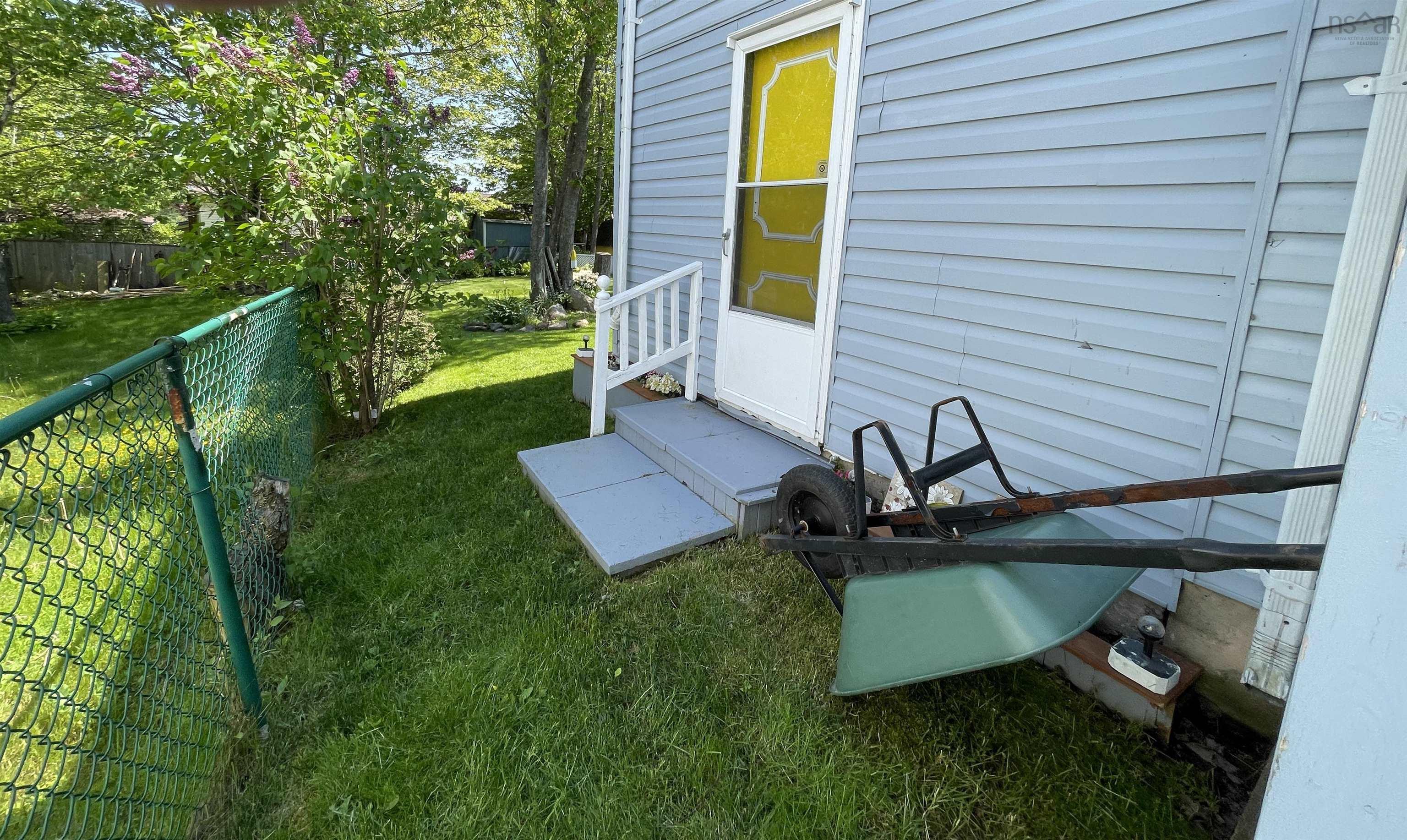 $699,900.00: 61 PORTLAND ESTATES BLVD WEST, Dartmouth