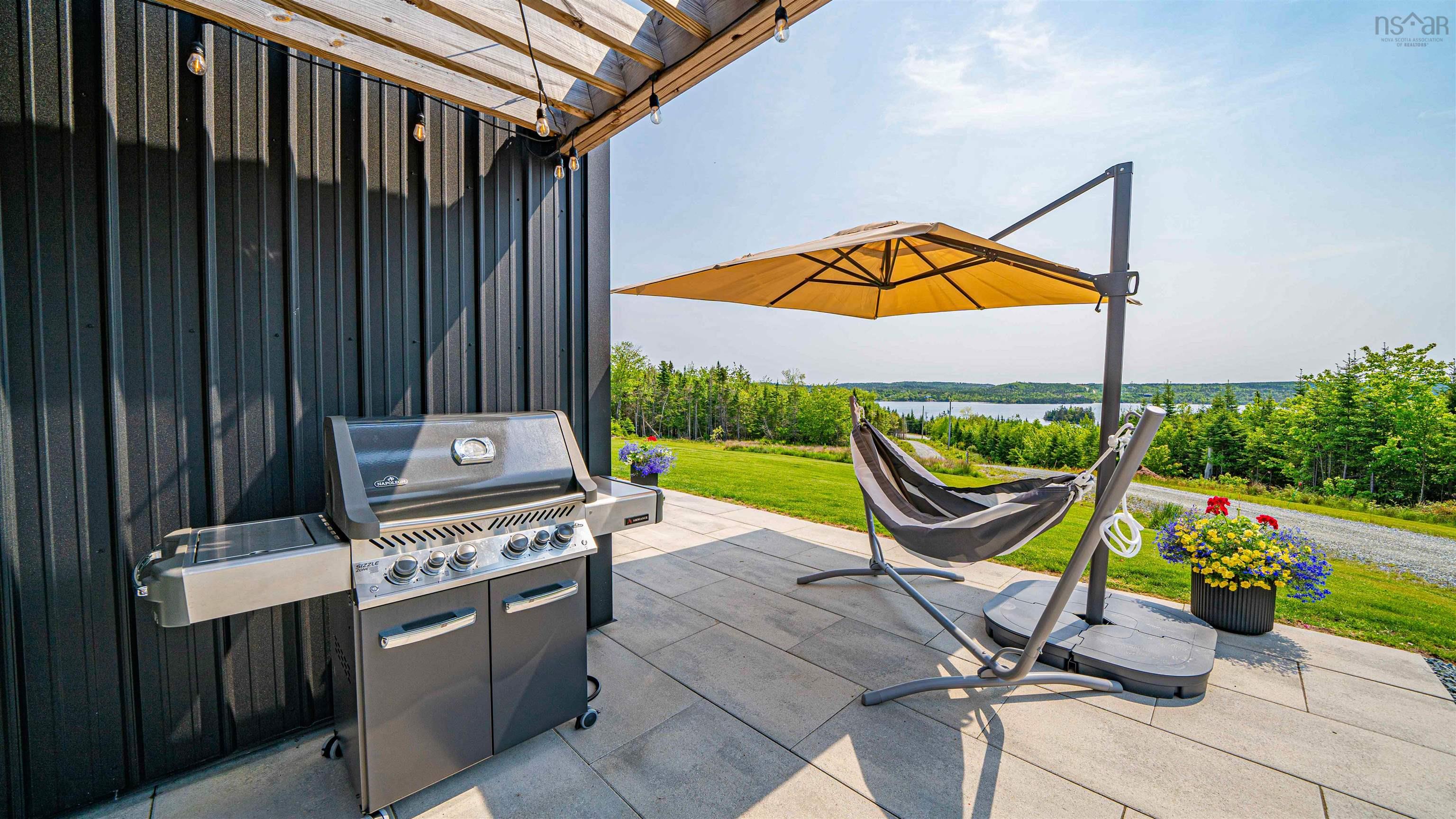 $1,199,999.00: 471 West Porters Lake Road, Porters Lake