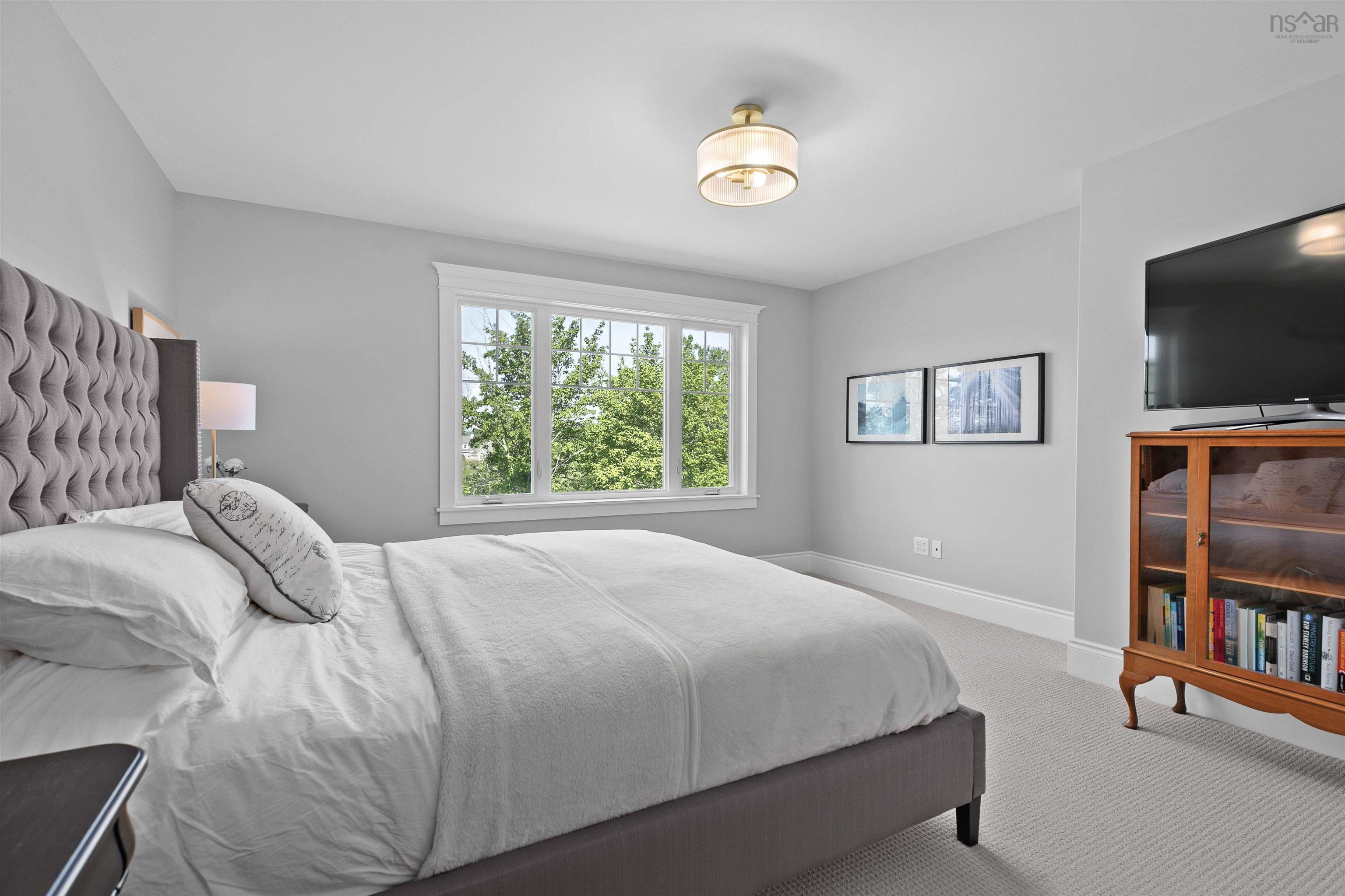 $1,275,000.00: 25 Meadowvale Lane, Oakfield