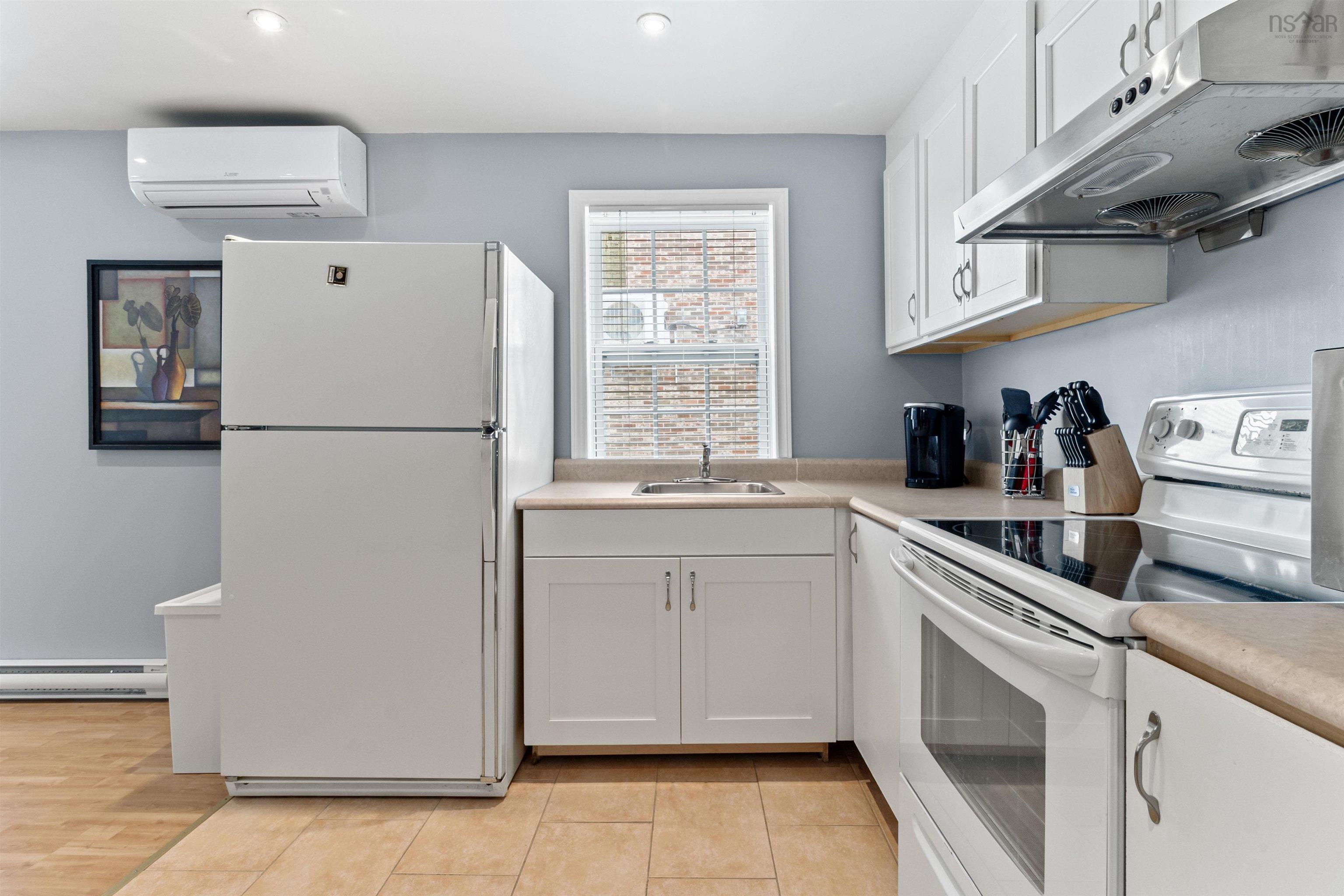 $399,900.00: 1596 St. Margaret