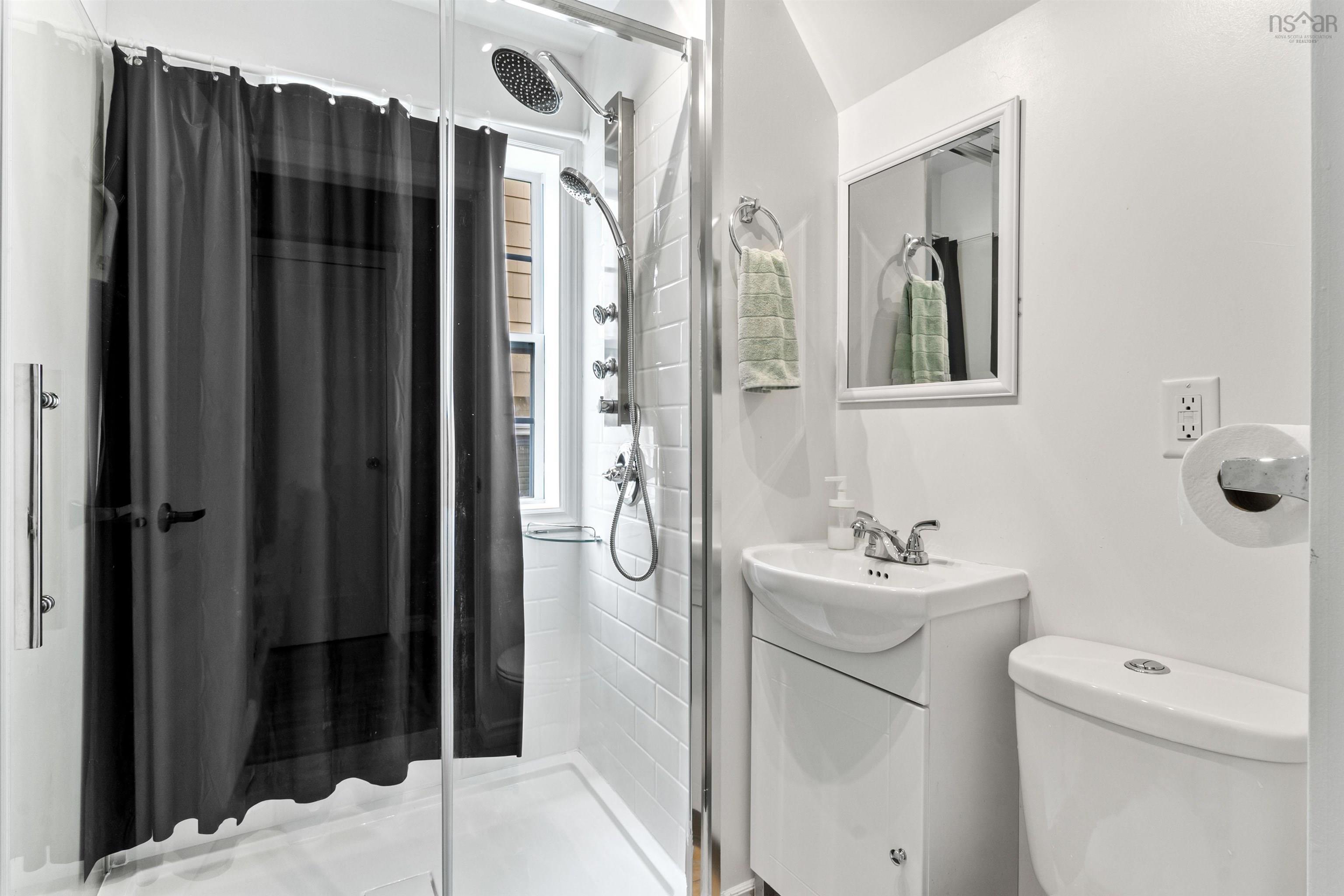 $399,900.00: 1596 St. Margaret