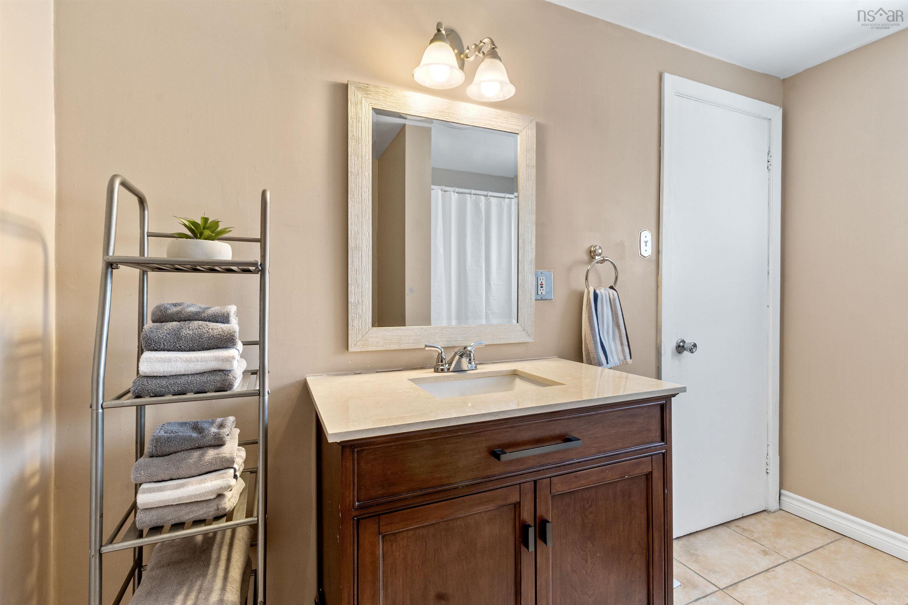 $399,900.00: 1596 St. Margaret