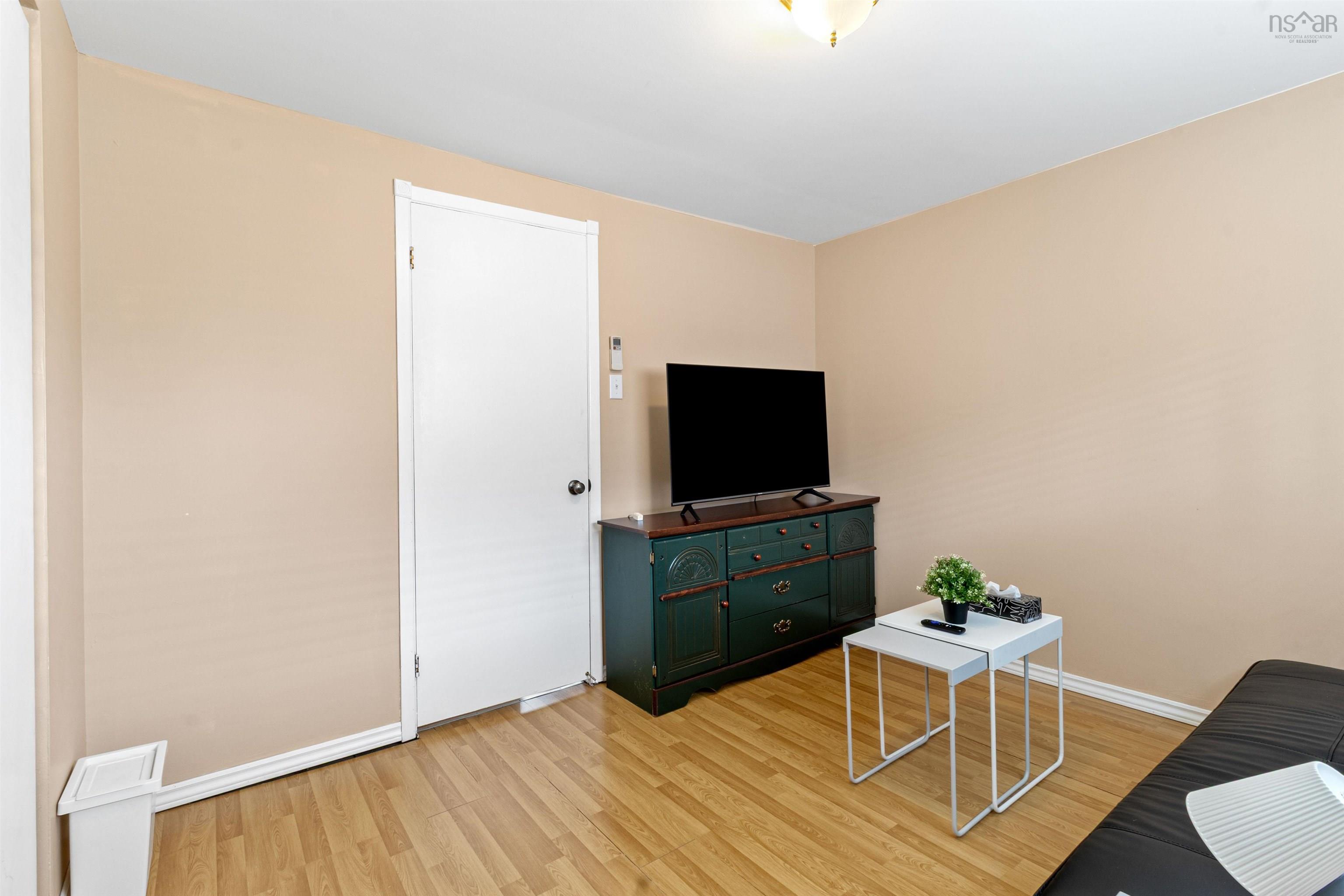 $399,900.00: 1596 St. Margaret