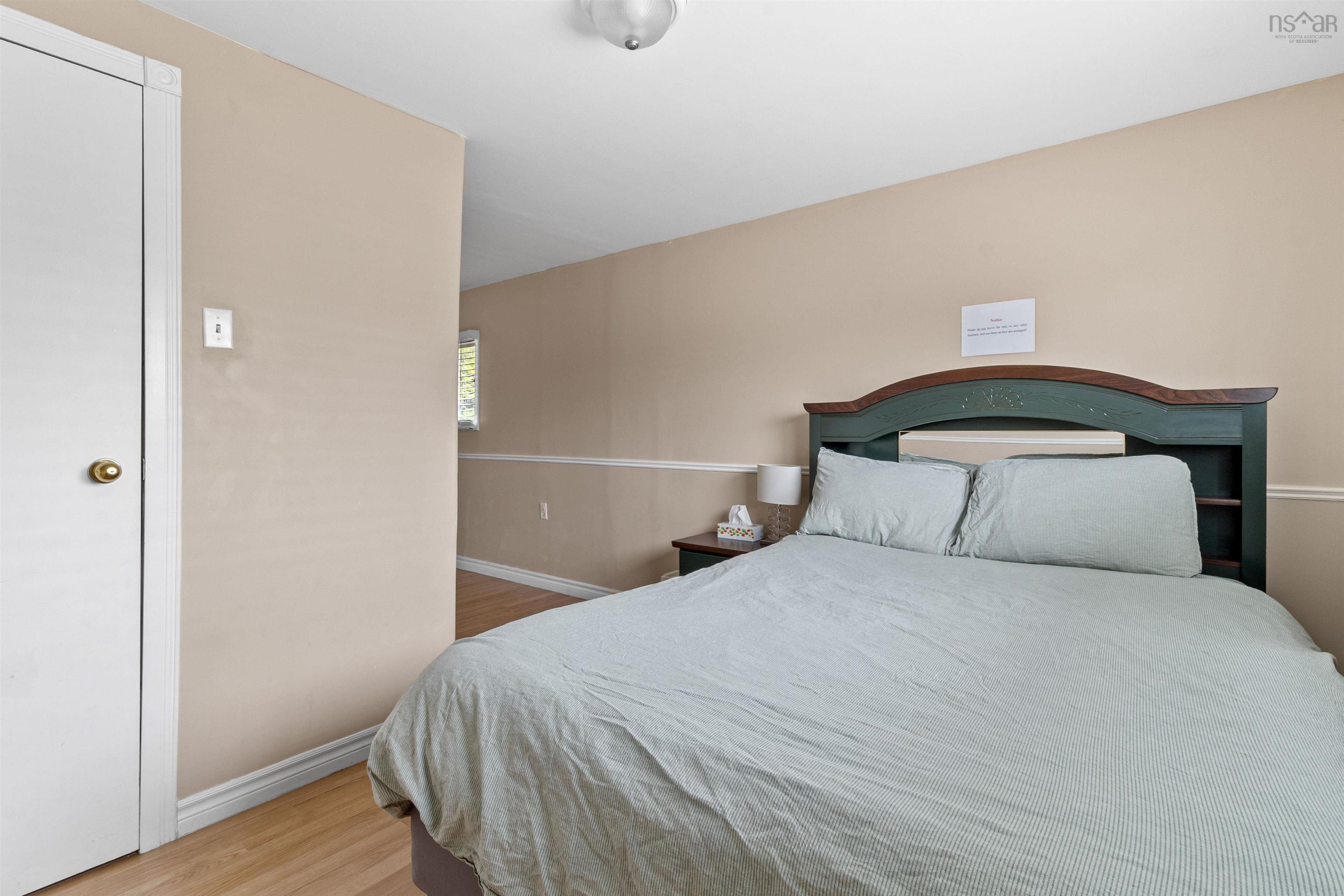 $399,900.00: 1596 St. Margaret