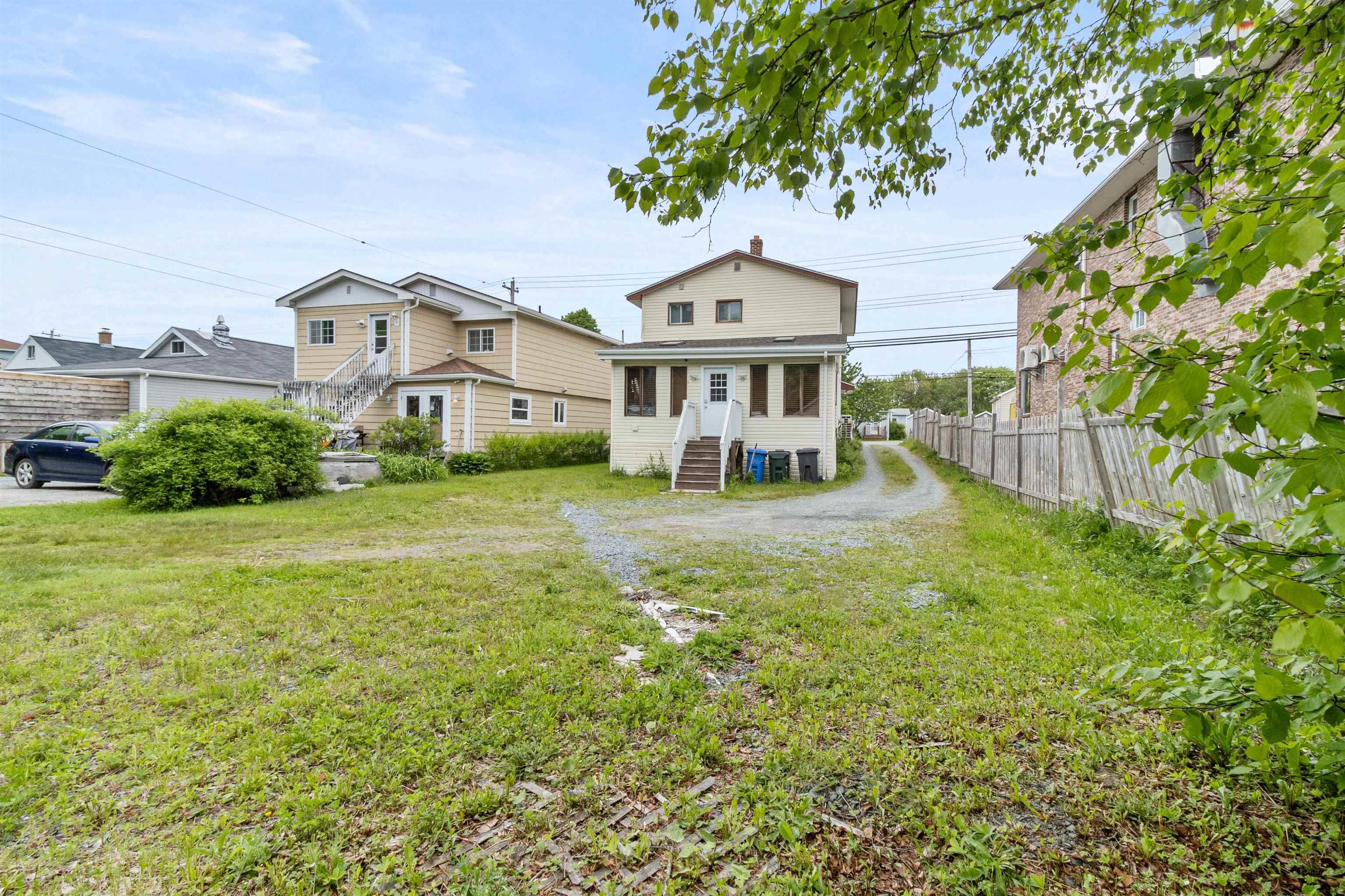 $399,900.00: 1596 St. Margaret