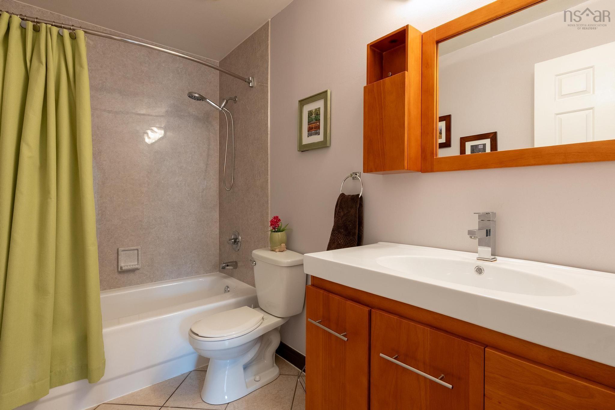 $369,900.00: 207 110 Farnham Gate Road, Halifax
