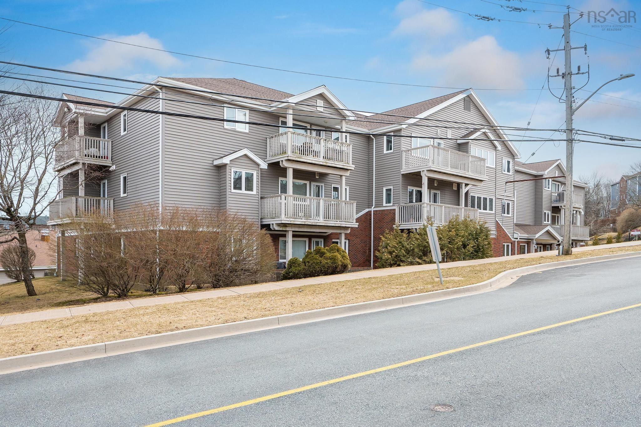 $369,900.00: 207 110 Farnham Gate Road, Halifax