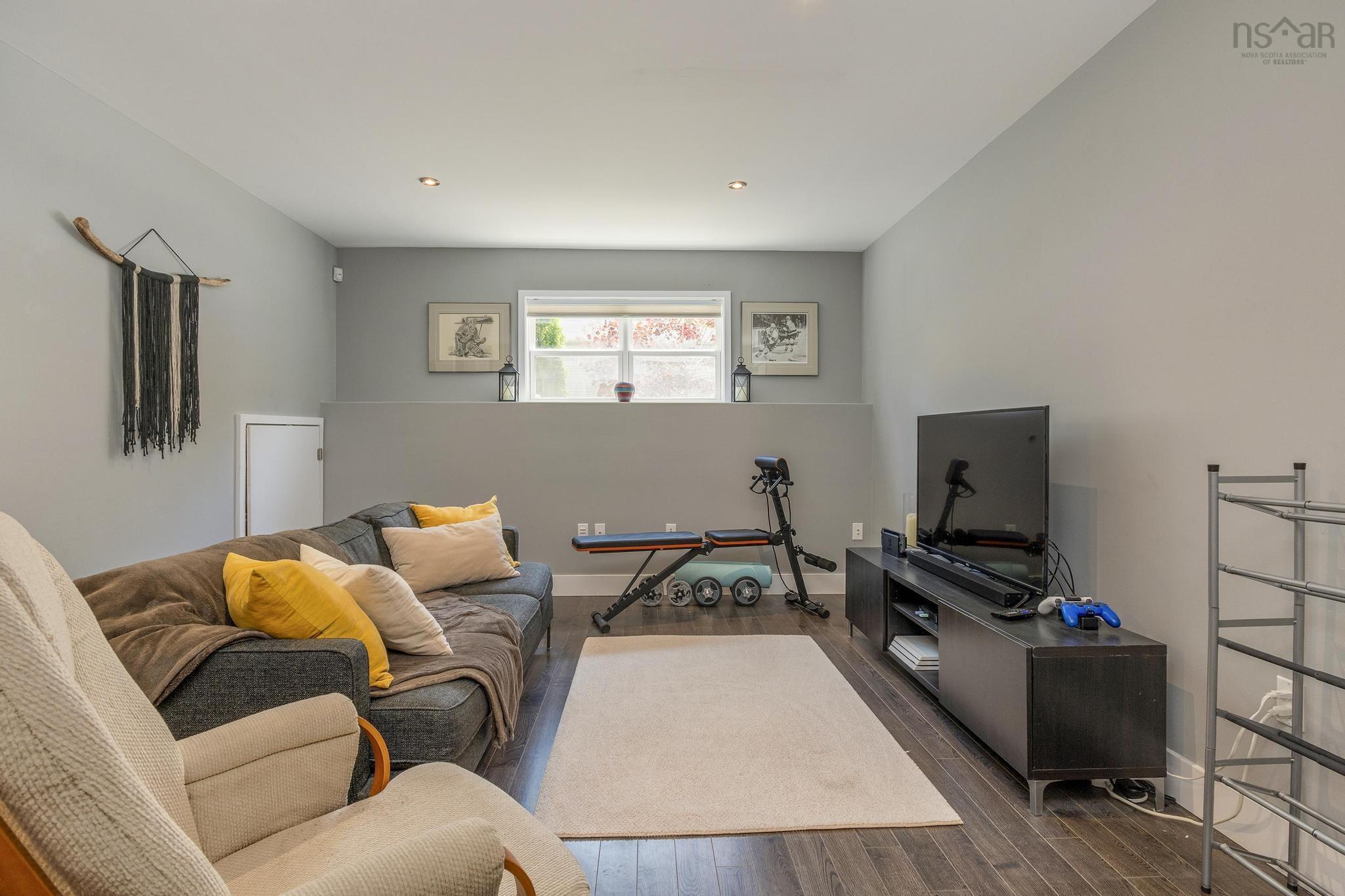 $575,000.00: 8 Four Mile Lane, Halifax